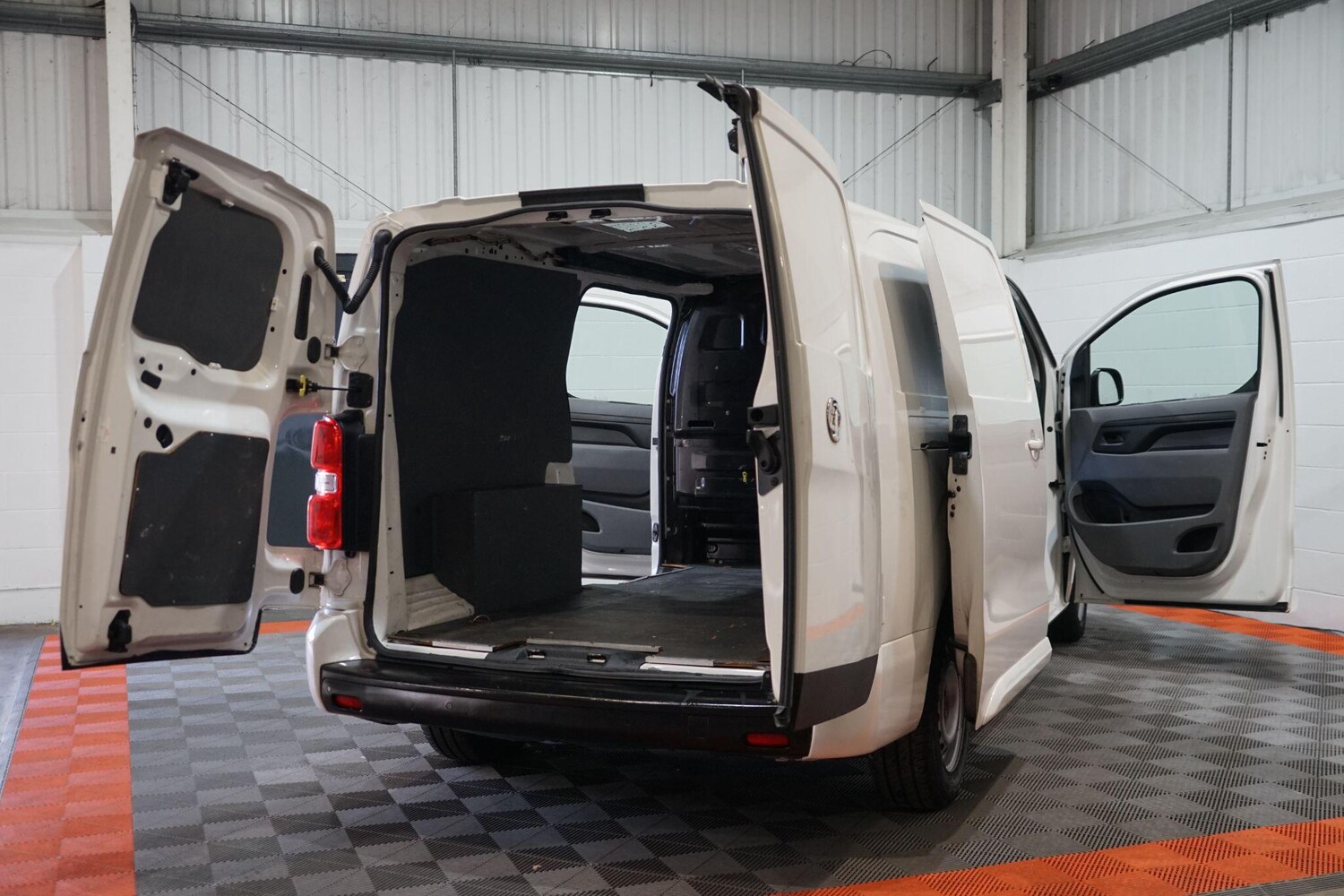 Used Vauxhall Vivaro 2019 for sale - 77468731: Photo 64