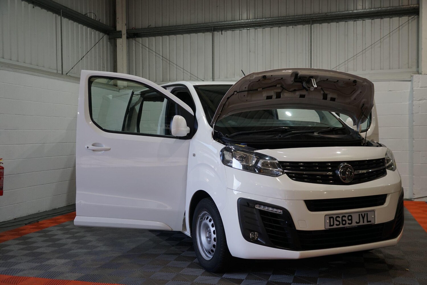 Used Vauxhall Vivaro 2019 for sale - 77468731: Photo 7