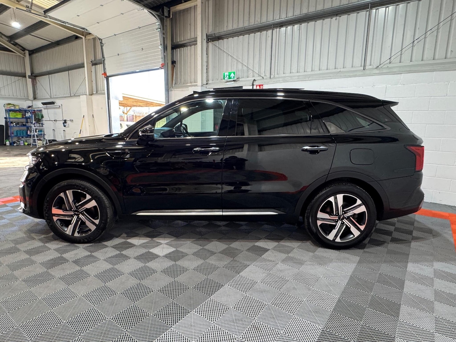 Used Kia Sorento 2023 for sale - 76803531: Photo 2