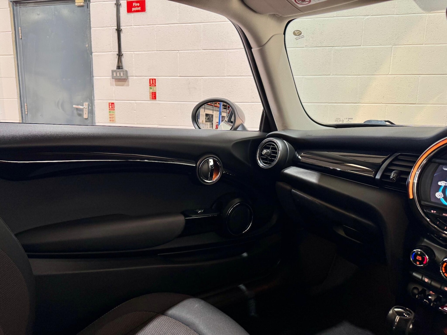 Used MINI Hatch 2015 for sale - 76803549: Photo 21