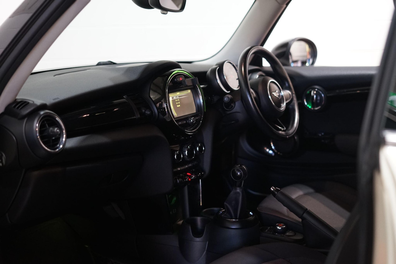 Used MINI Hatch 2015 for sale - 76803549: Photo 27