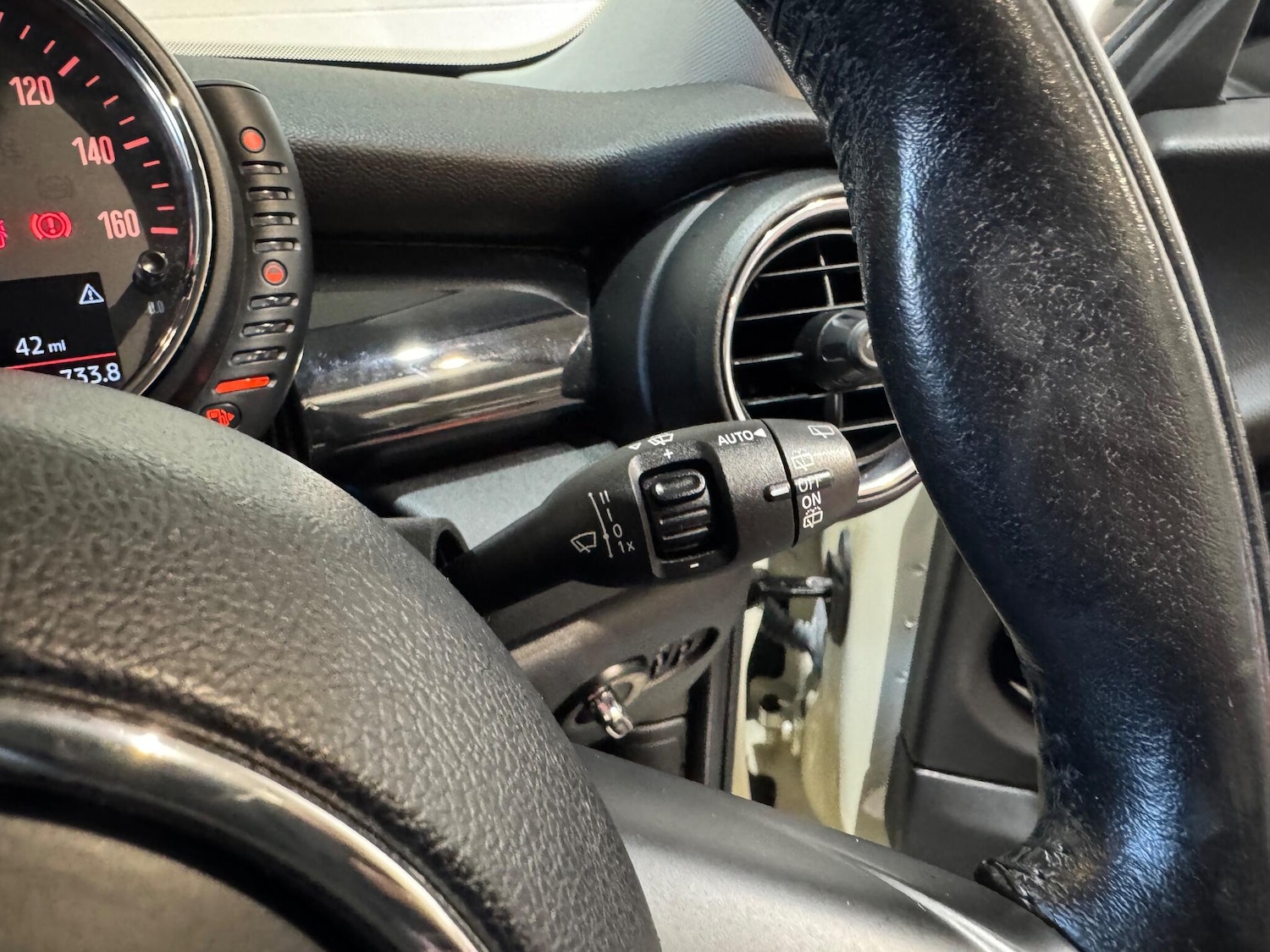 Used MINI Hatch 2015 for sale - 76803549: Photo 30