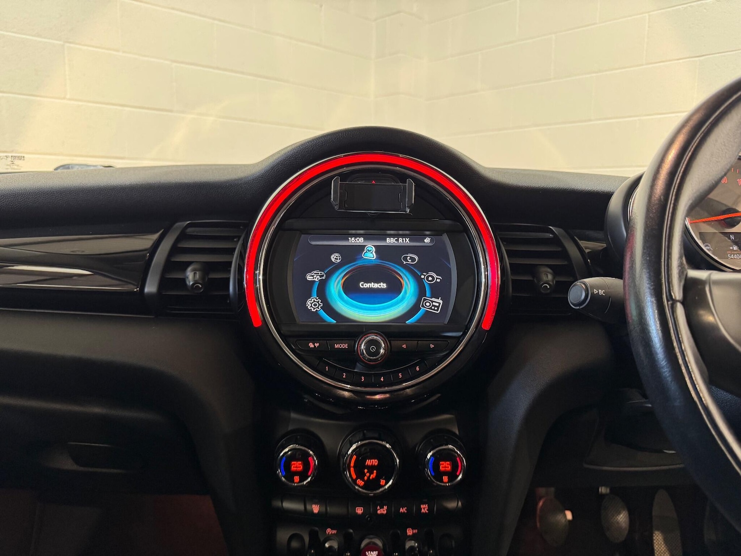 Used MINI Hatch 2015 for sale - 76803549: Photo 54