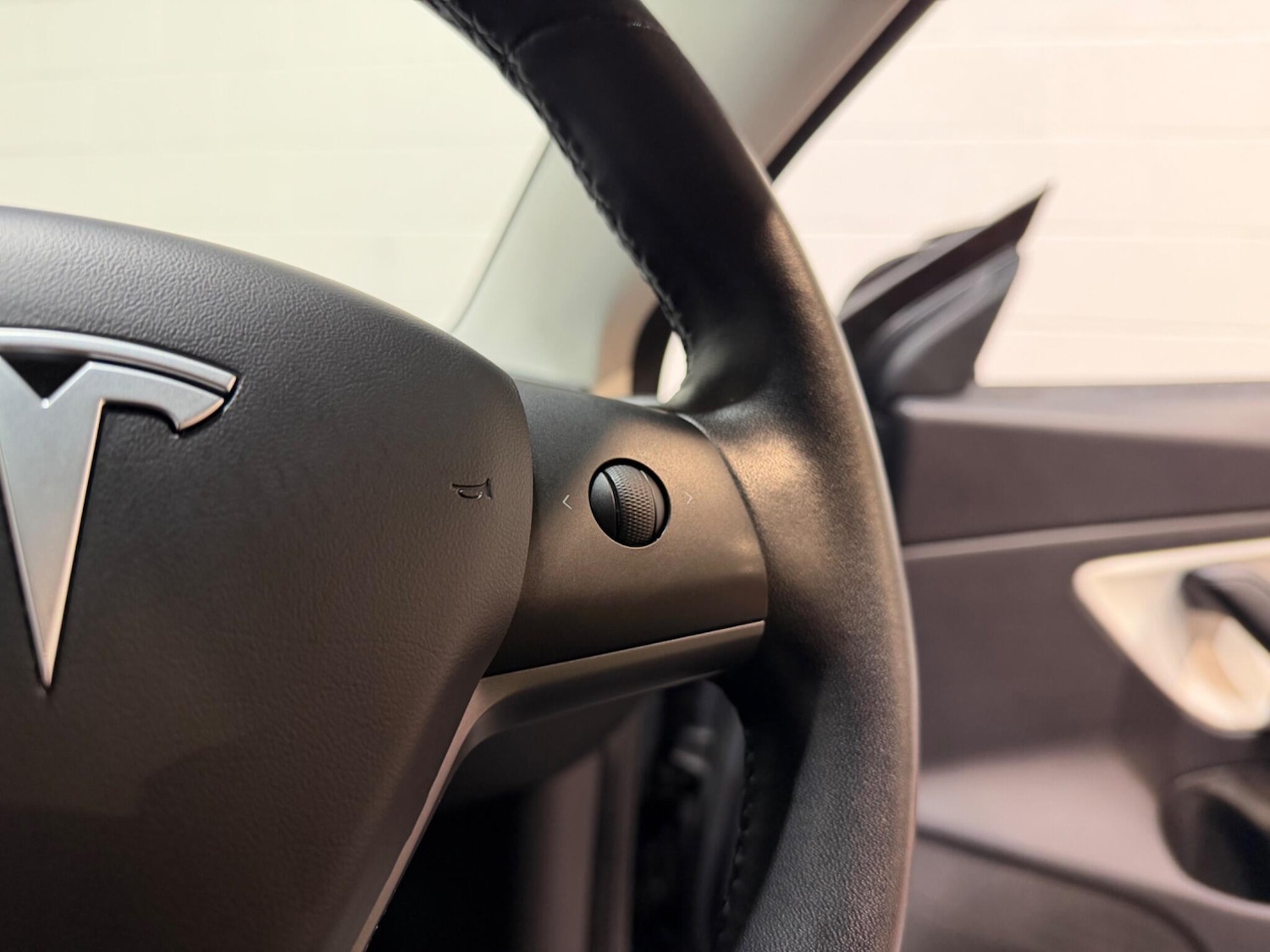 Used Tesla Model 3 2019 for sale - 77190529: Photo 25