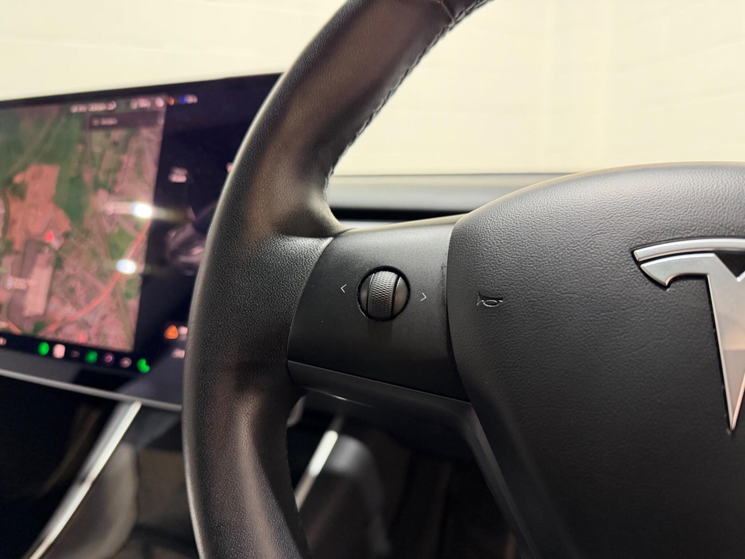 Used Tesla Model 3 2019 for sale - 77190529: Photo 26