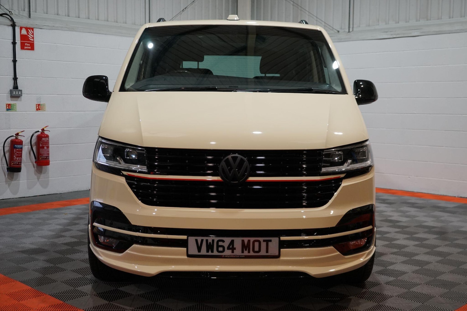 Used Volkswagen Transporter 2024 for sale - 76803540: Photo 2