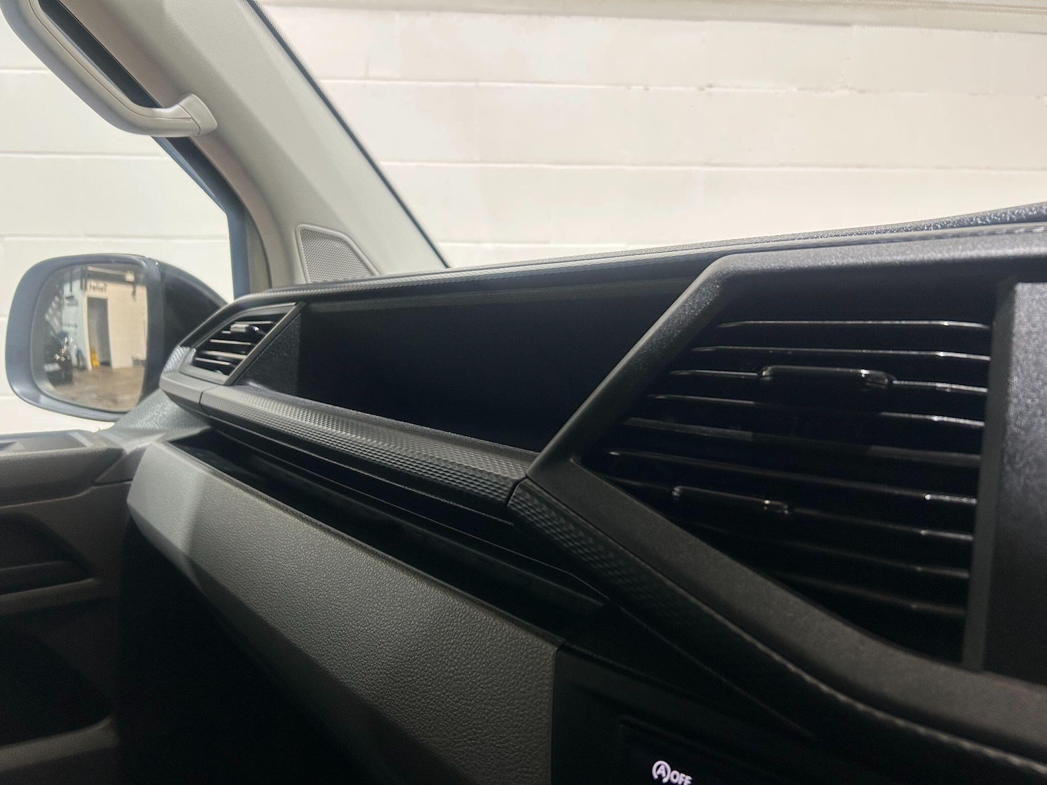 Used Volkswagen Transporter 2024 for sale - 76803540: Photo 20