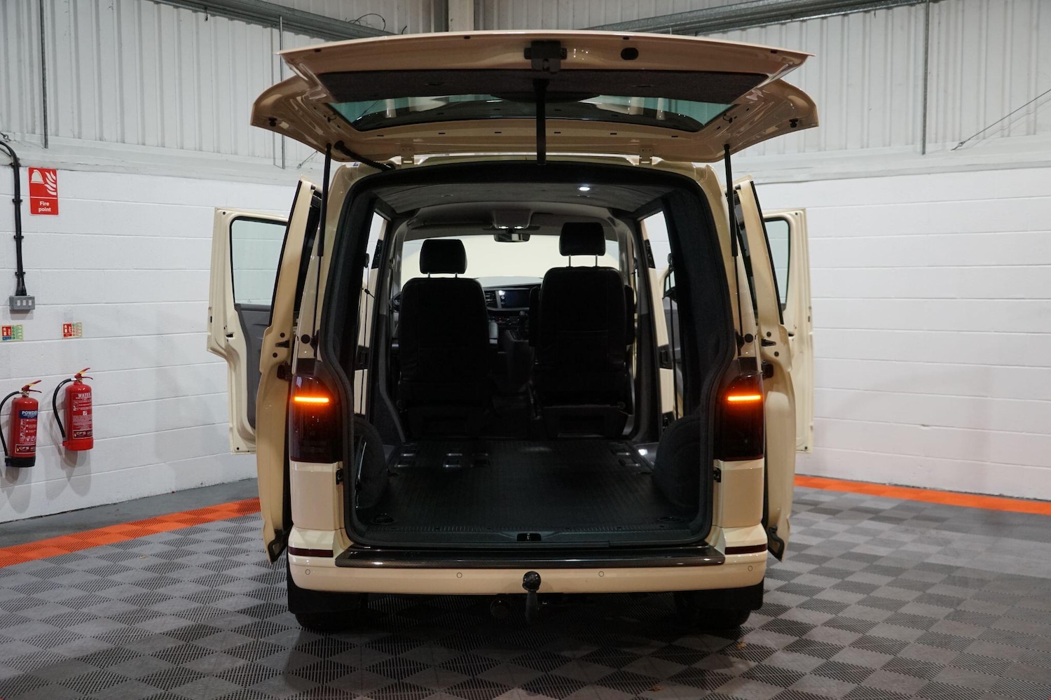 Used Volkswagen Transporter 2024 for sale - 76803540: Photo 45