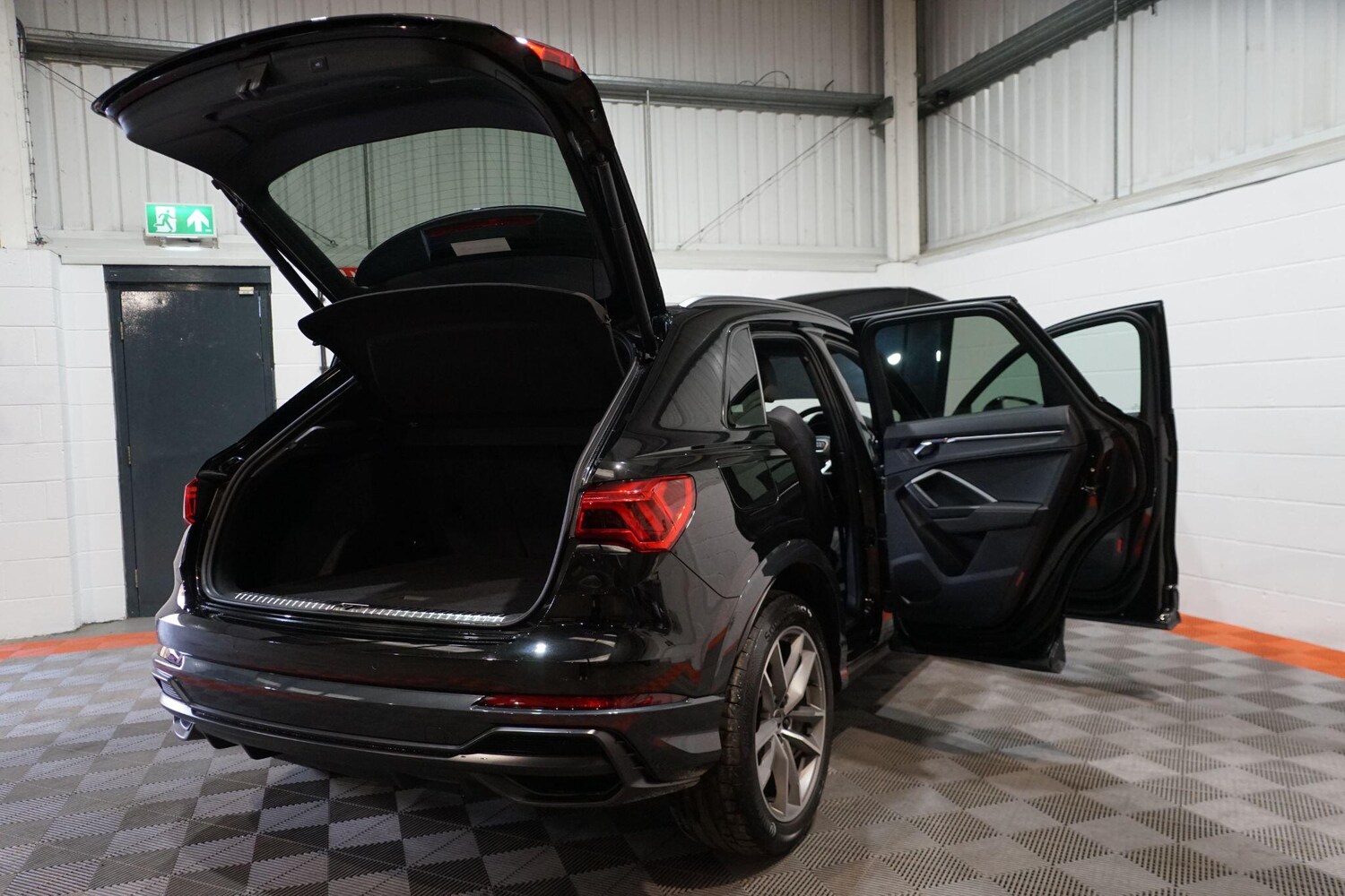 Used Audi Q3 for sale - 77925180: Photo 27