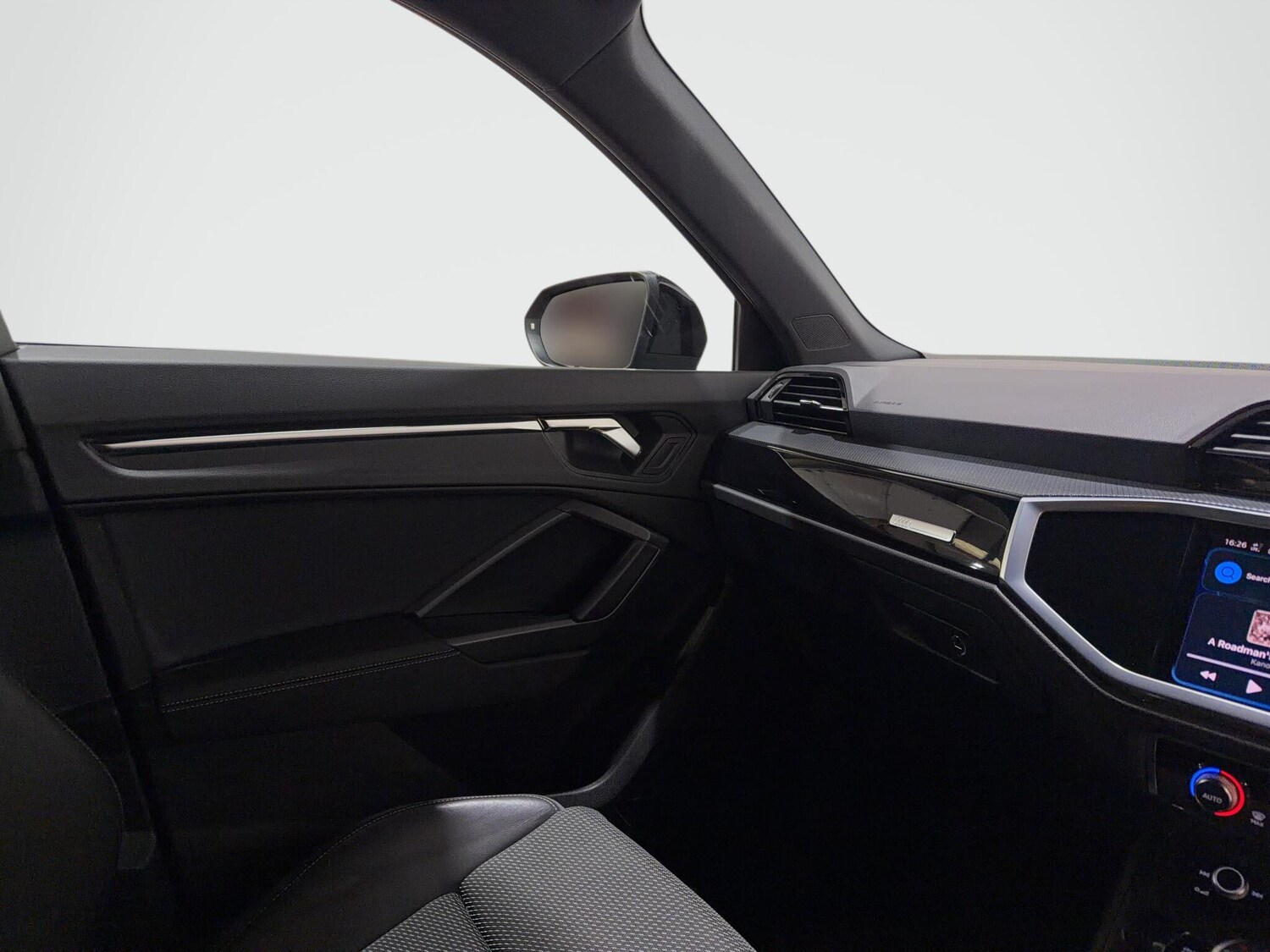 Used Audi Q3 for sale - 77925180: Photo 33