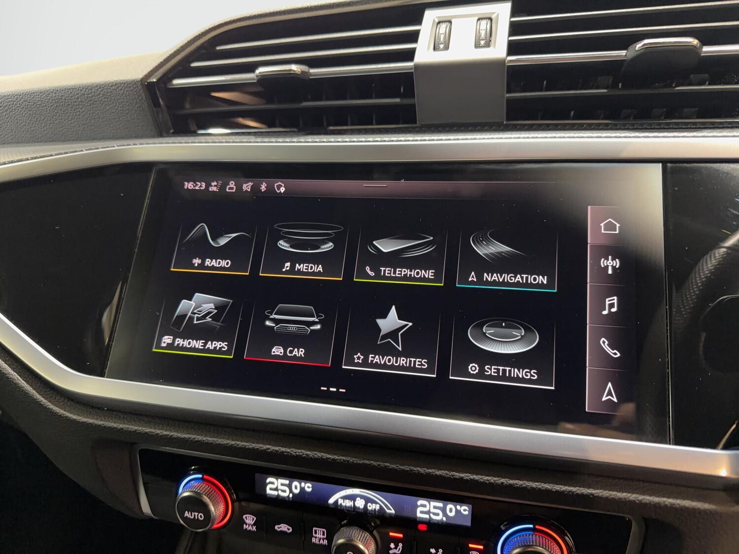 Used Audi Q3 for sale - 77925180: Photo 53