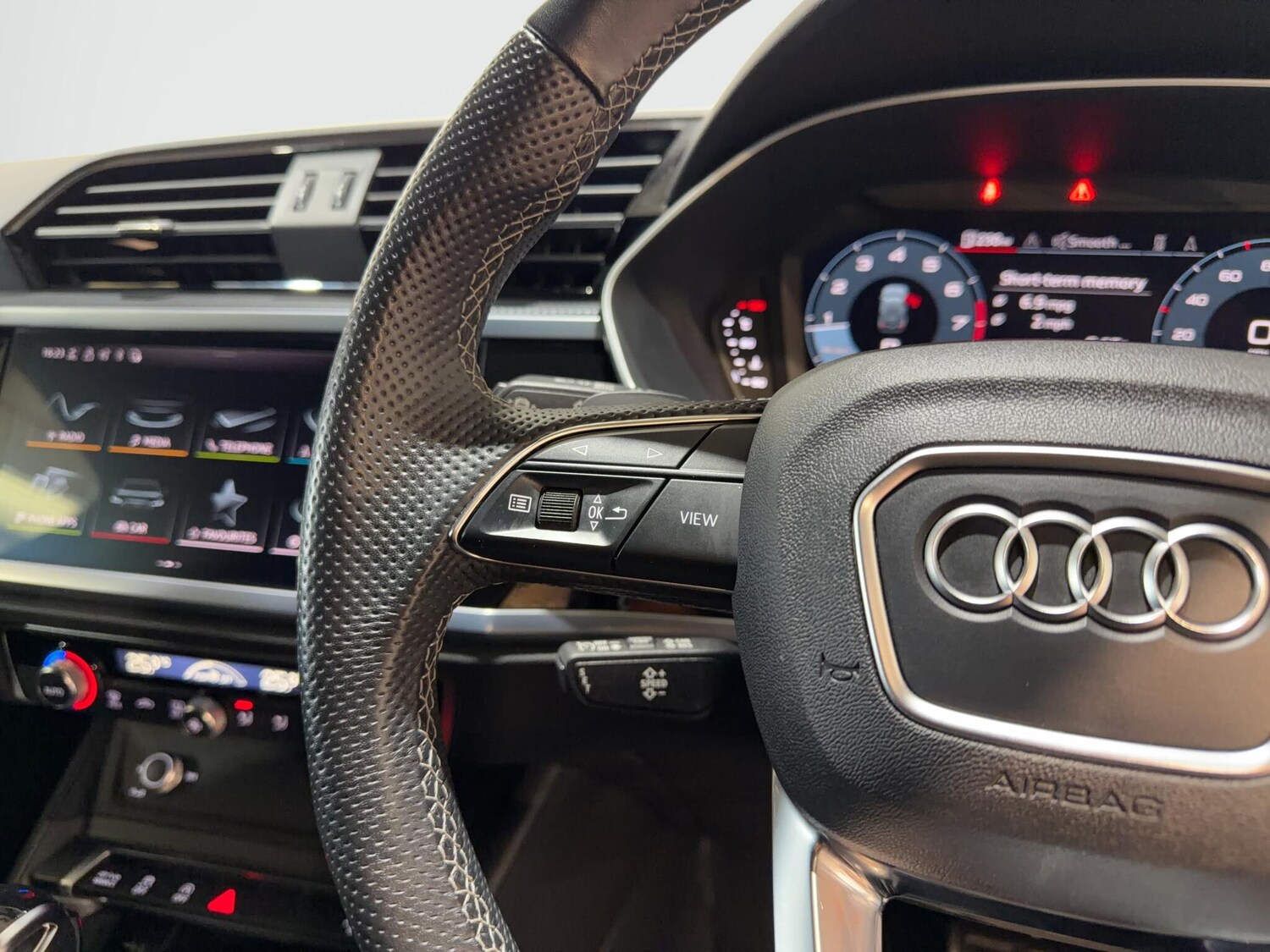 Used Audi Q3 for sale - 77925180: Photo 70