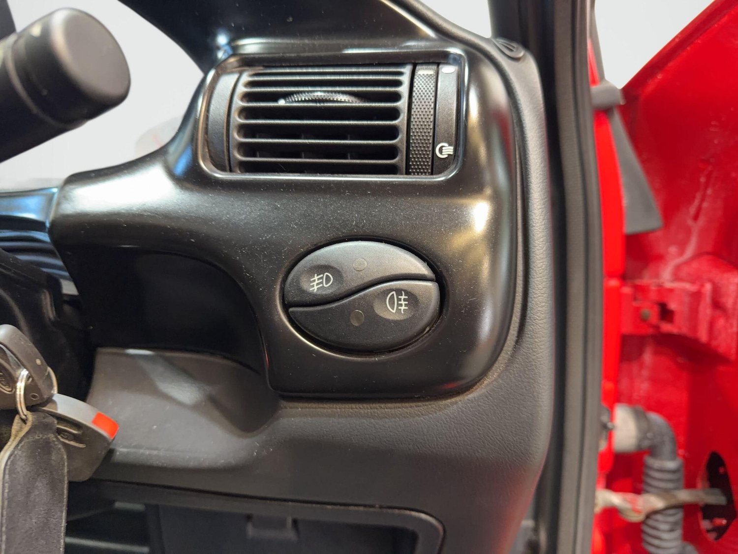 Used Ford Escort 1995 for sale - 77970297: Photo 40