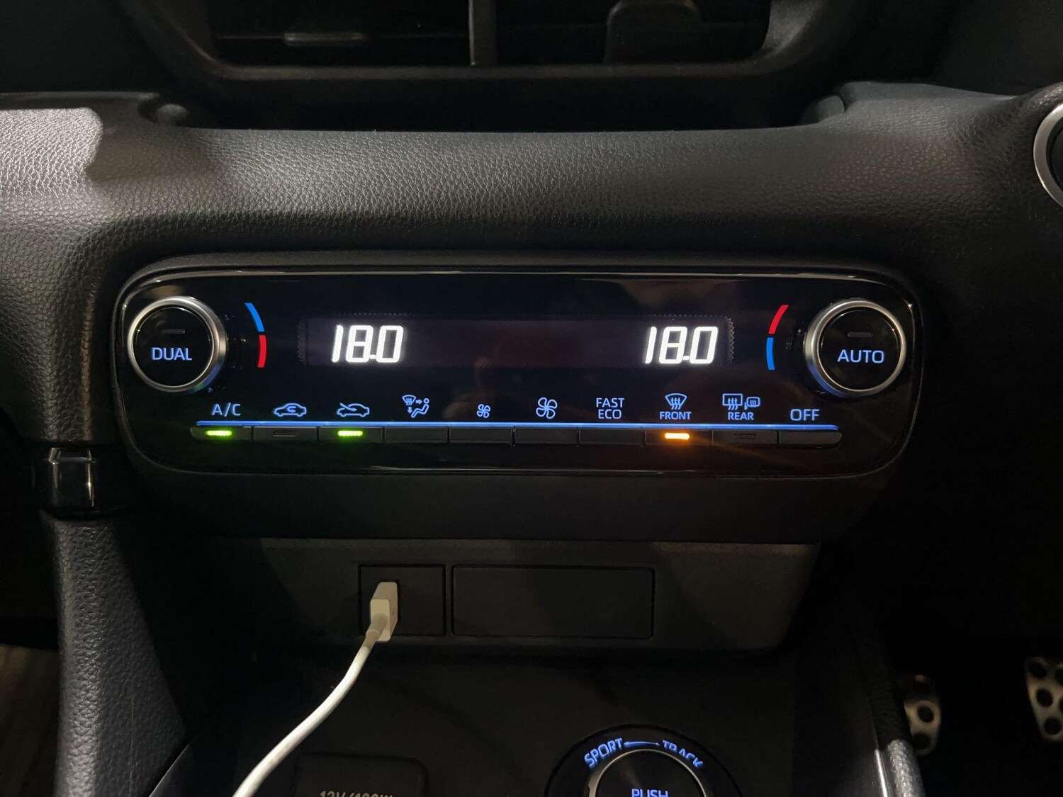 Used Toyota Yaris 2021 for sale - 78100527: Photo 33