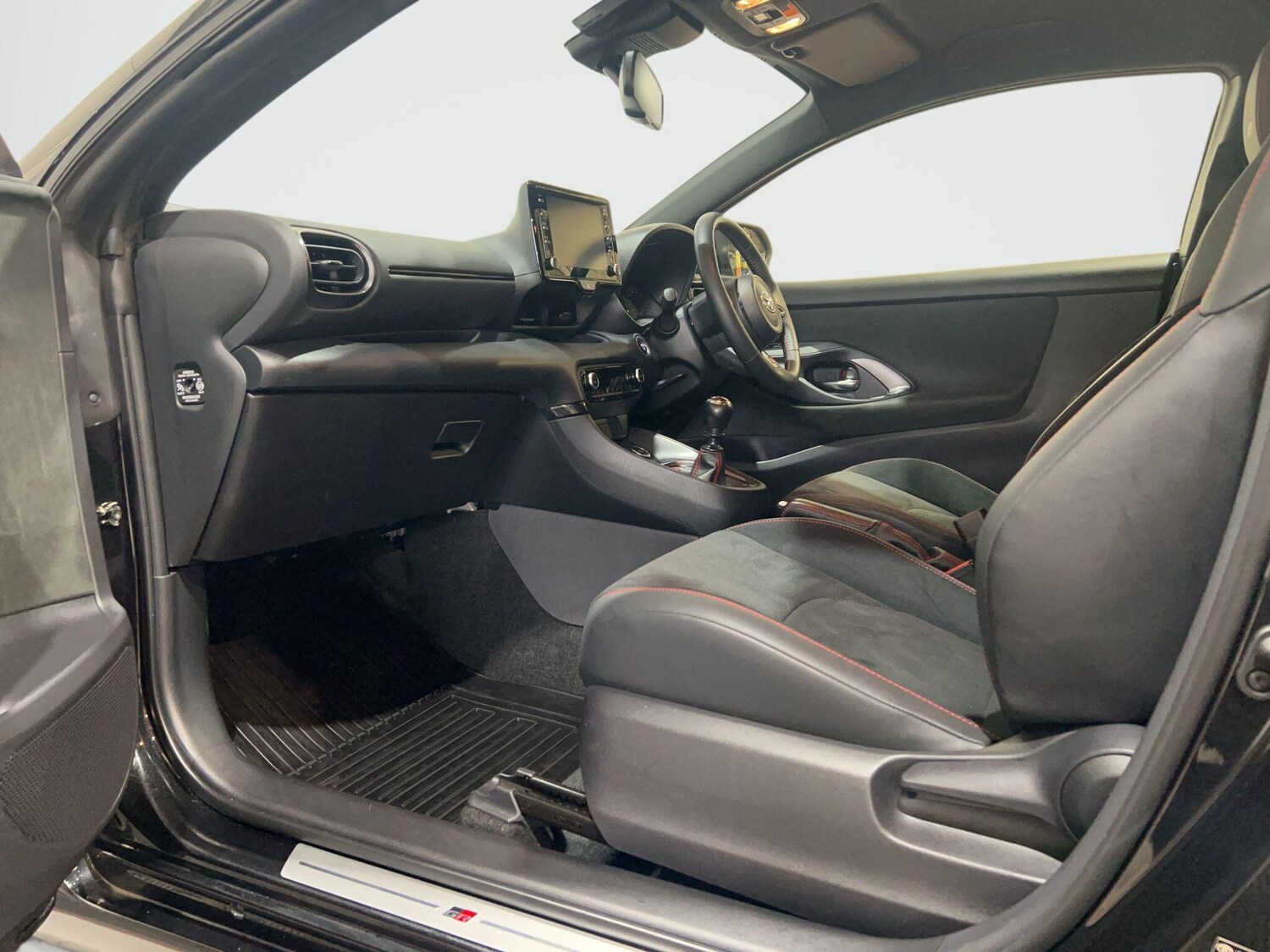 Used Toyota Yaris 2021 for sale - 78100527: Photo 55