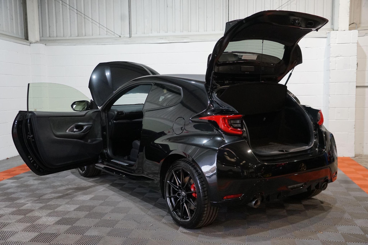 Used Toyota Yaris 2021 for sale - 78100527: Photo 9