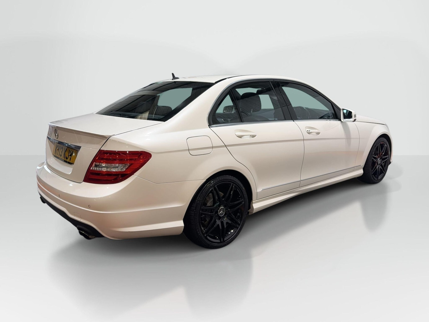 Used Mercedes-Benz C Class 2013 for sale - 77612468: Photo 24