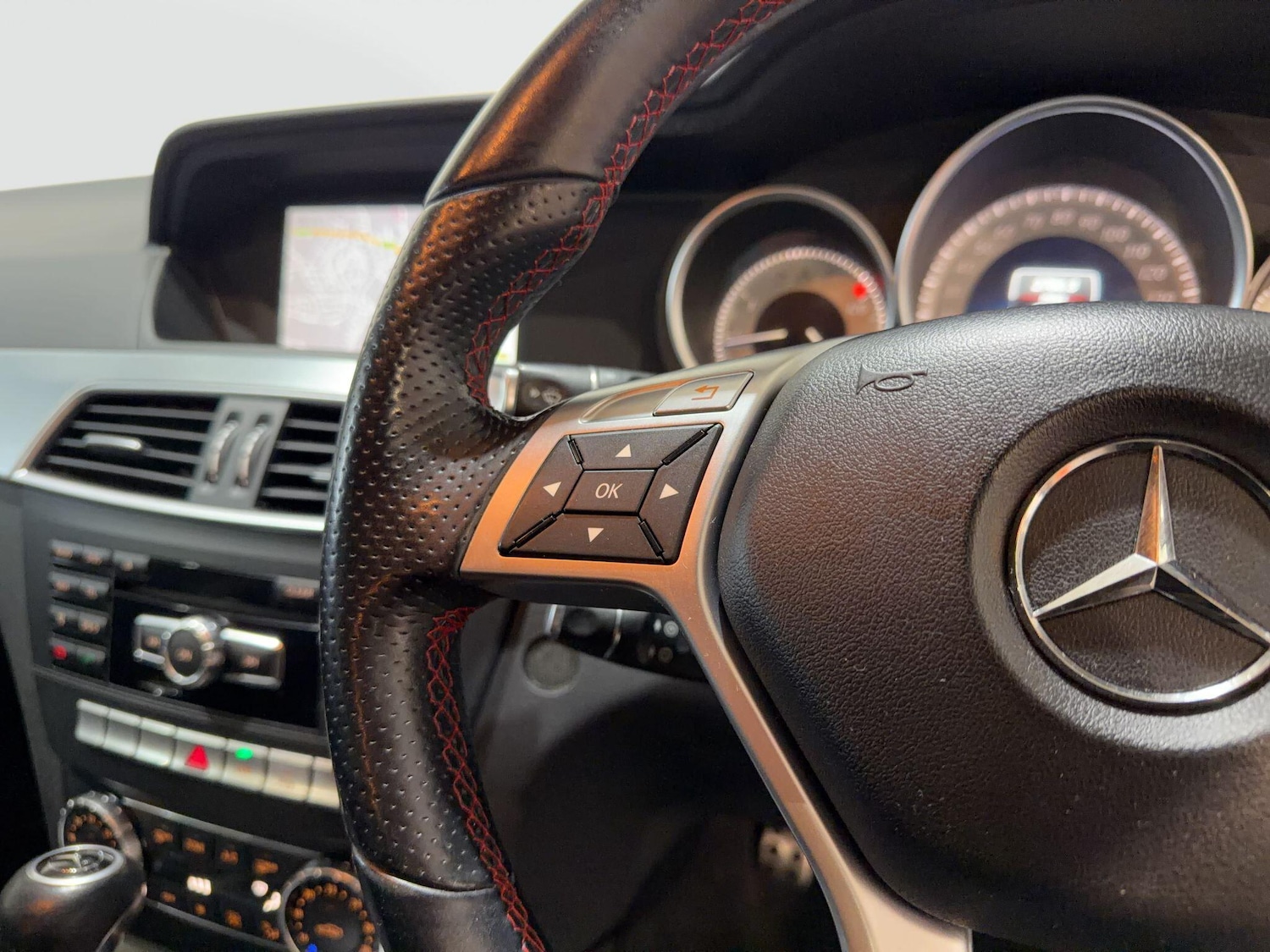 Used Mercedes-Benz C Class 2013 for sale - 77612468: Photo 43