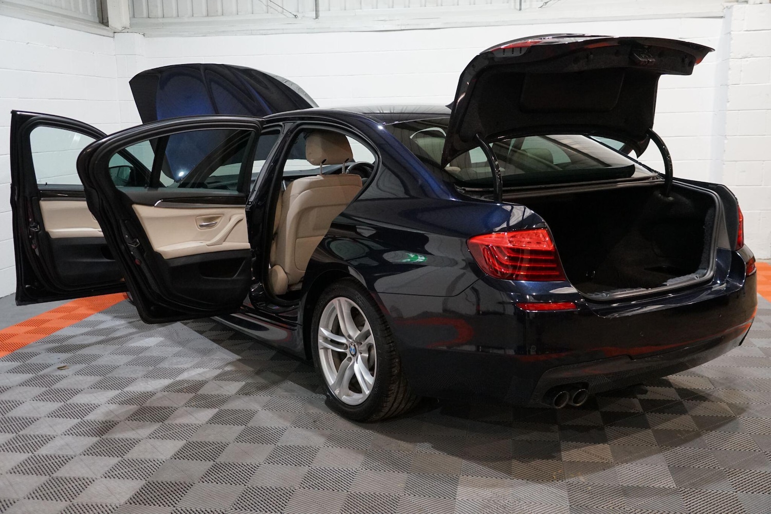 Used BMW 5 Series 2015 for sale - 76832579: Photo 8