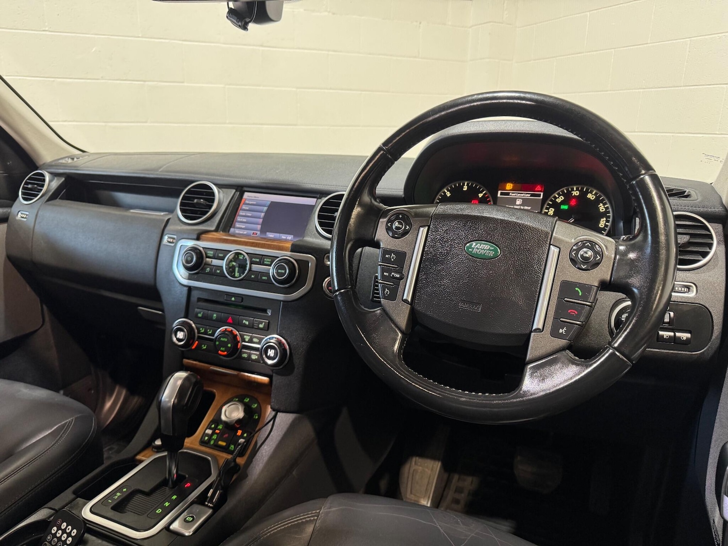 Used Land Rover Discovery 2011 for sale - 76803571: Photo 4