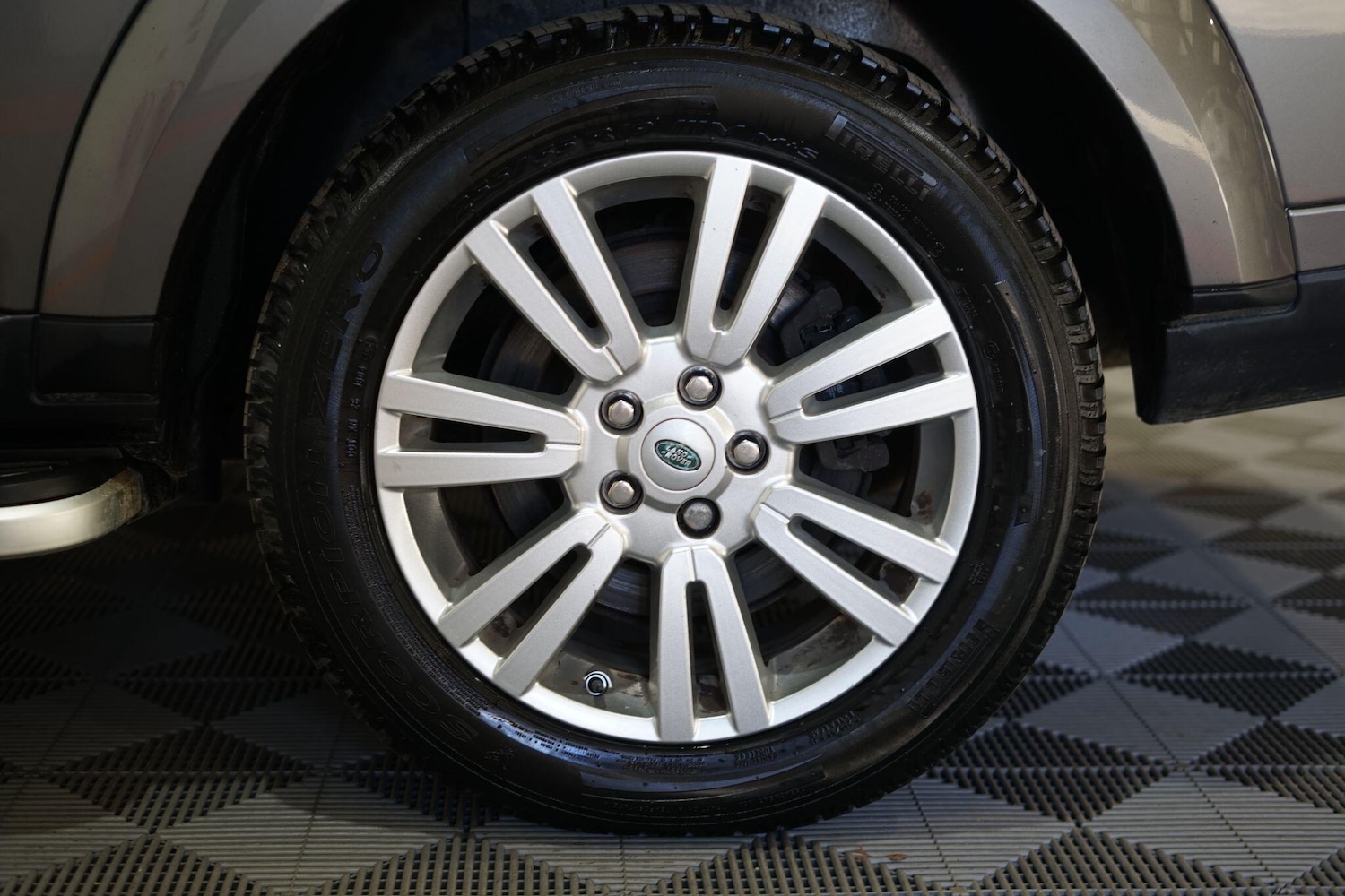 Used Land Rover Discovery 2011 for sale - 76803571: Photo 42