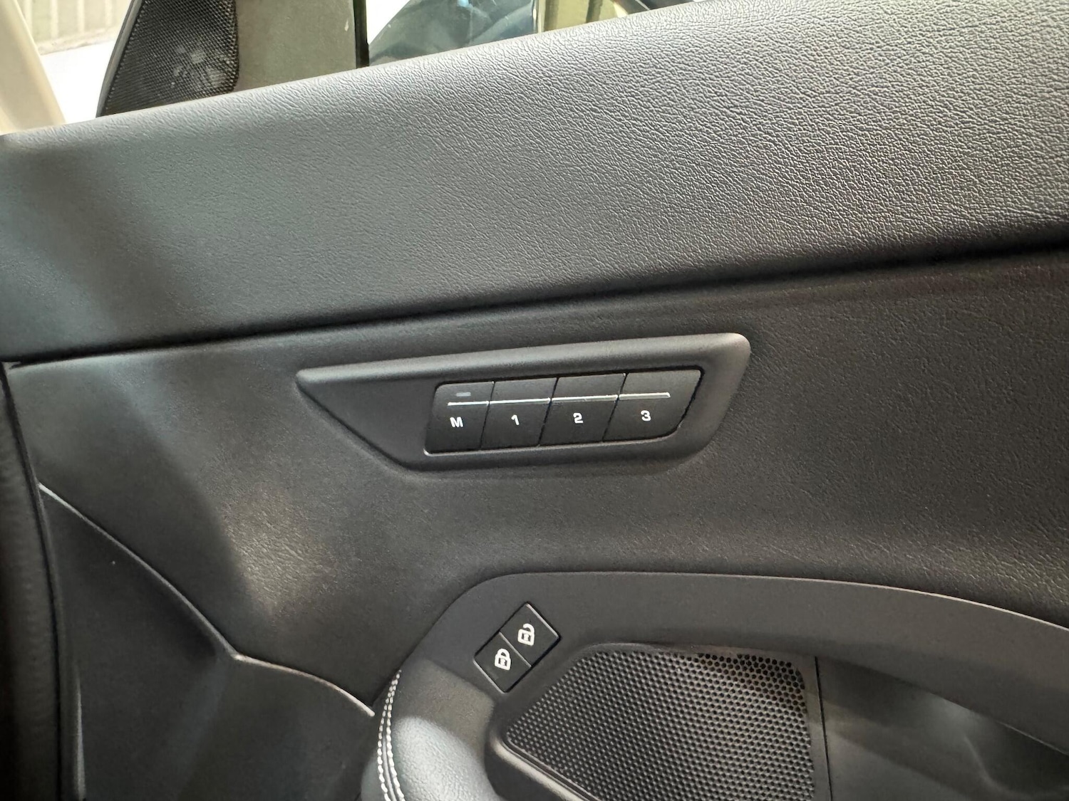 Used Jaguar E-Pace 2021 for sale - 76975431: Photo 31