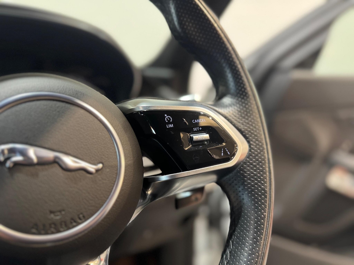 Used Jaguar E-Pace 2021 for sale - 76975431: Photo 51