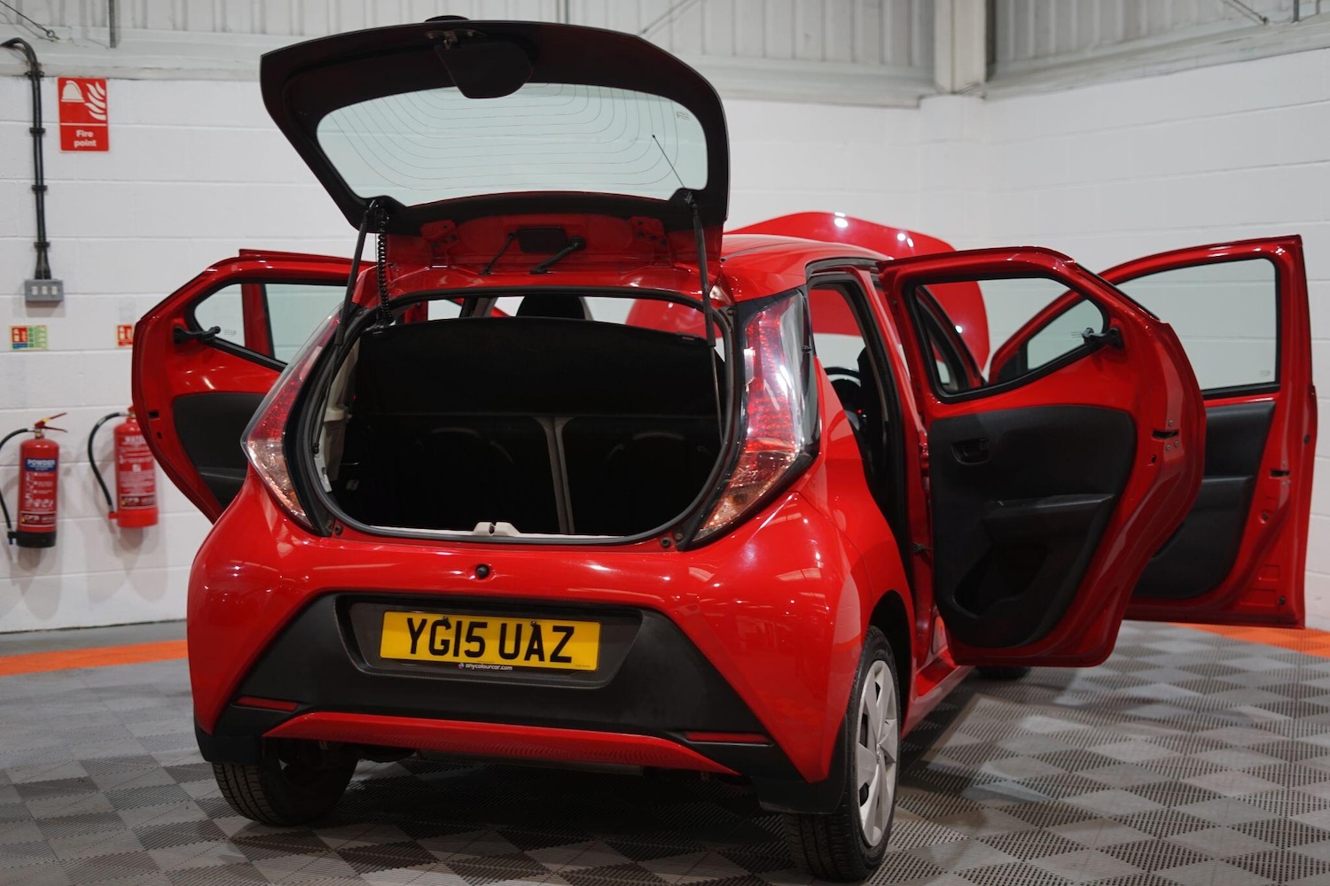 Used Toyota AYGO 2015 for sale - 76803543: Photo 17