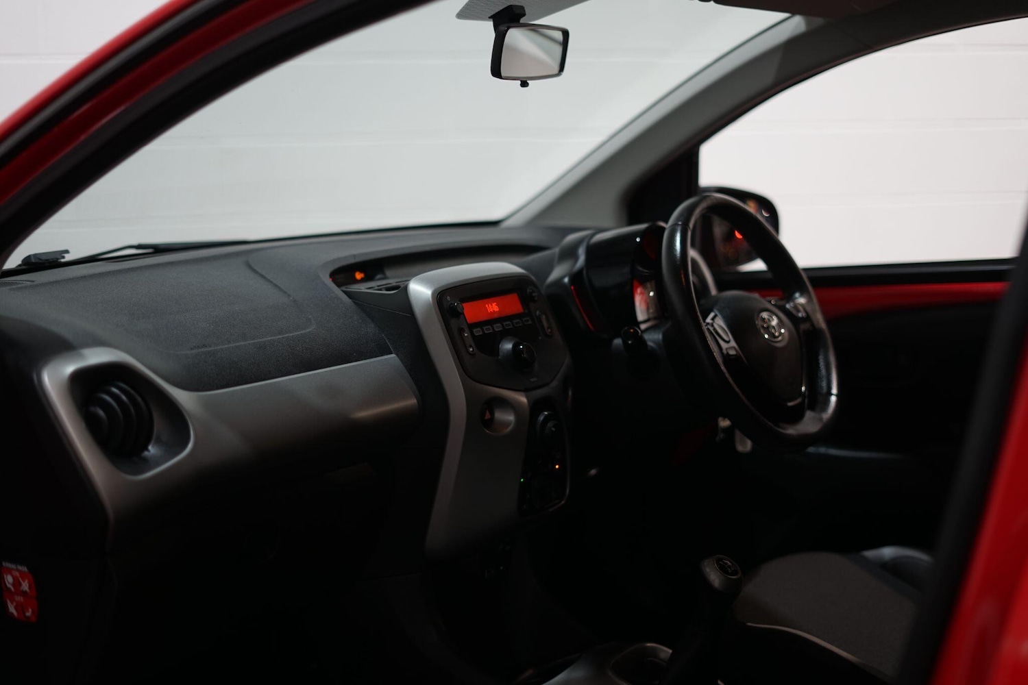 Used Toyota AYGO 2015 for sale - 76803543: Photo 20