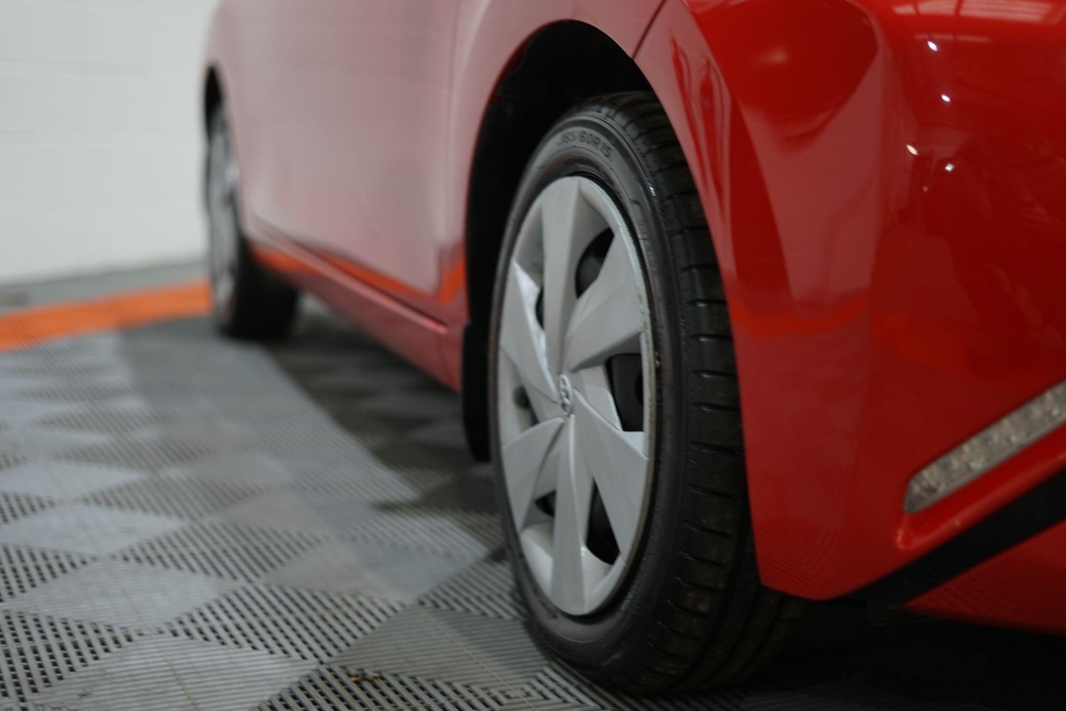 Used Toyota AYGO 2015 for sale - 76803543: Photo 28