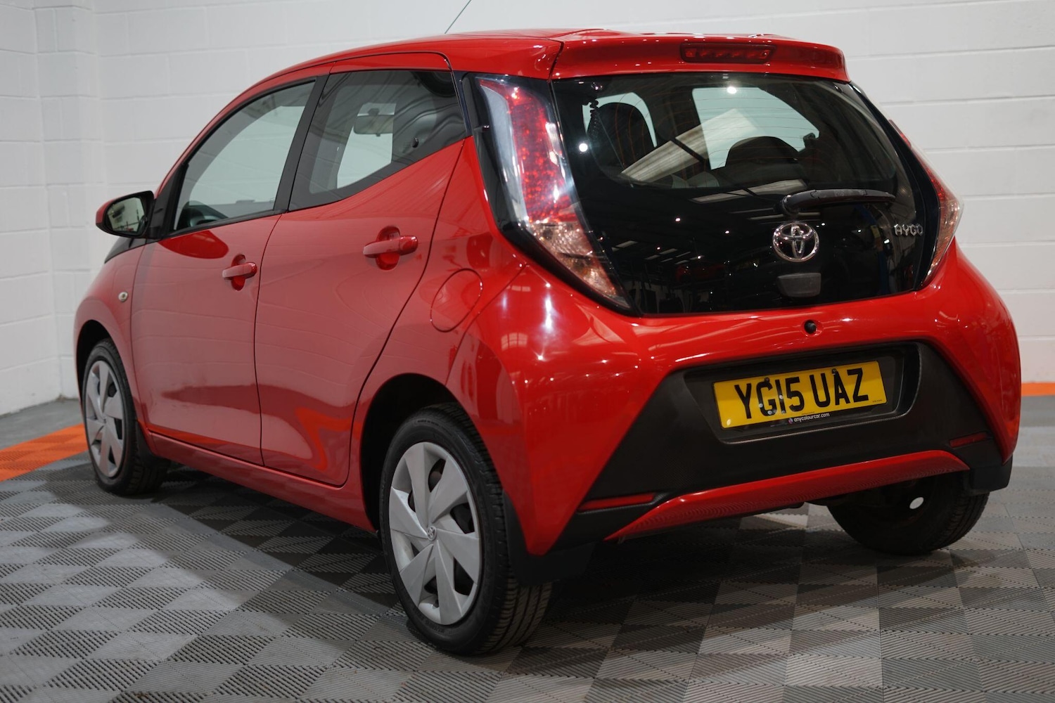 Used Toyota AYGO 2015 for sale - 76803543: Photo 3