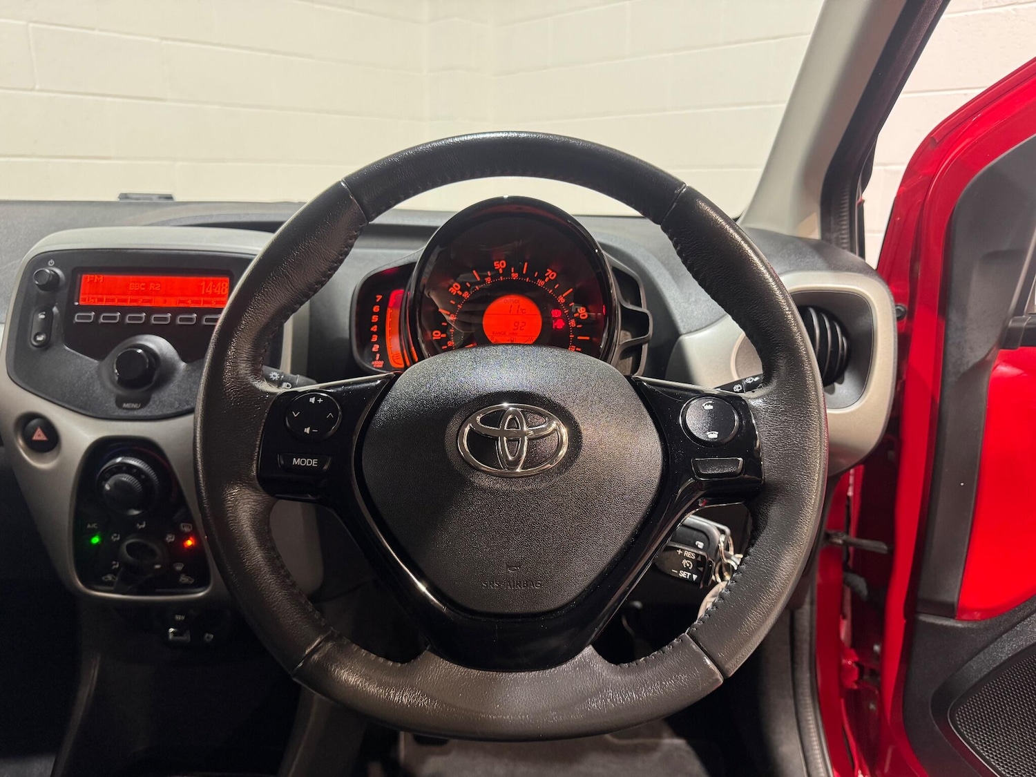 Used Toyota AYGO 2015 for sale - 76803543: Photo 39