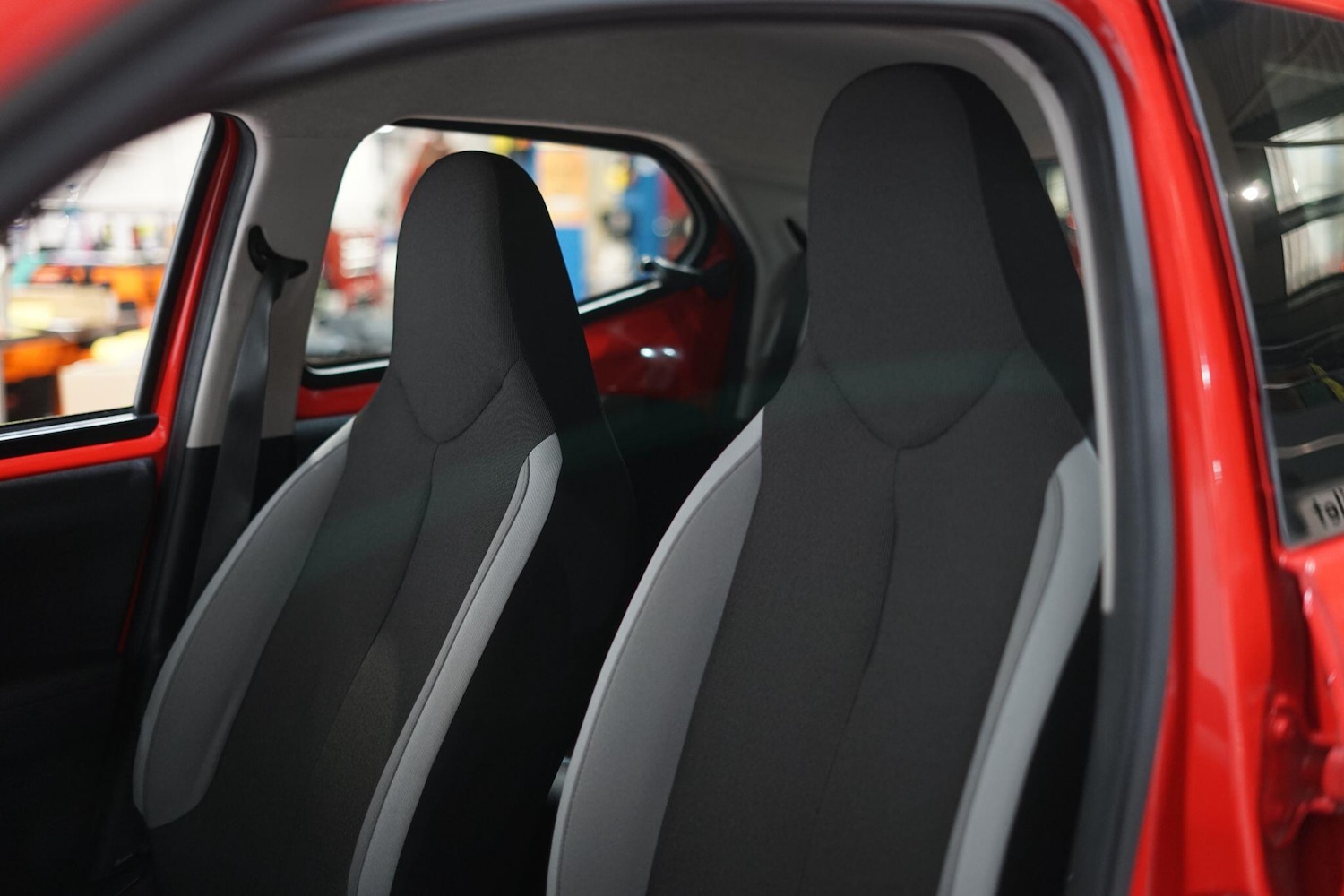 Used Toyota AYGO 2015 for sale - 76803543: Photo 40