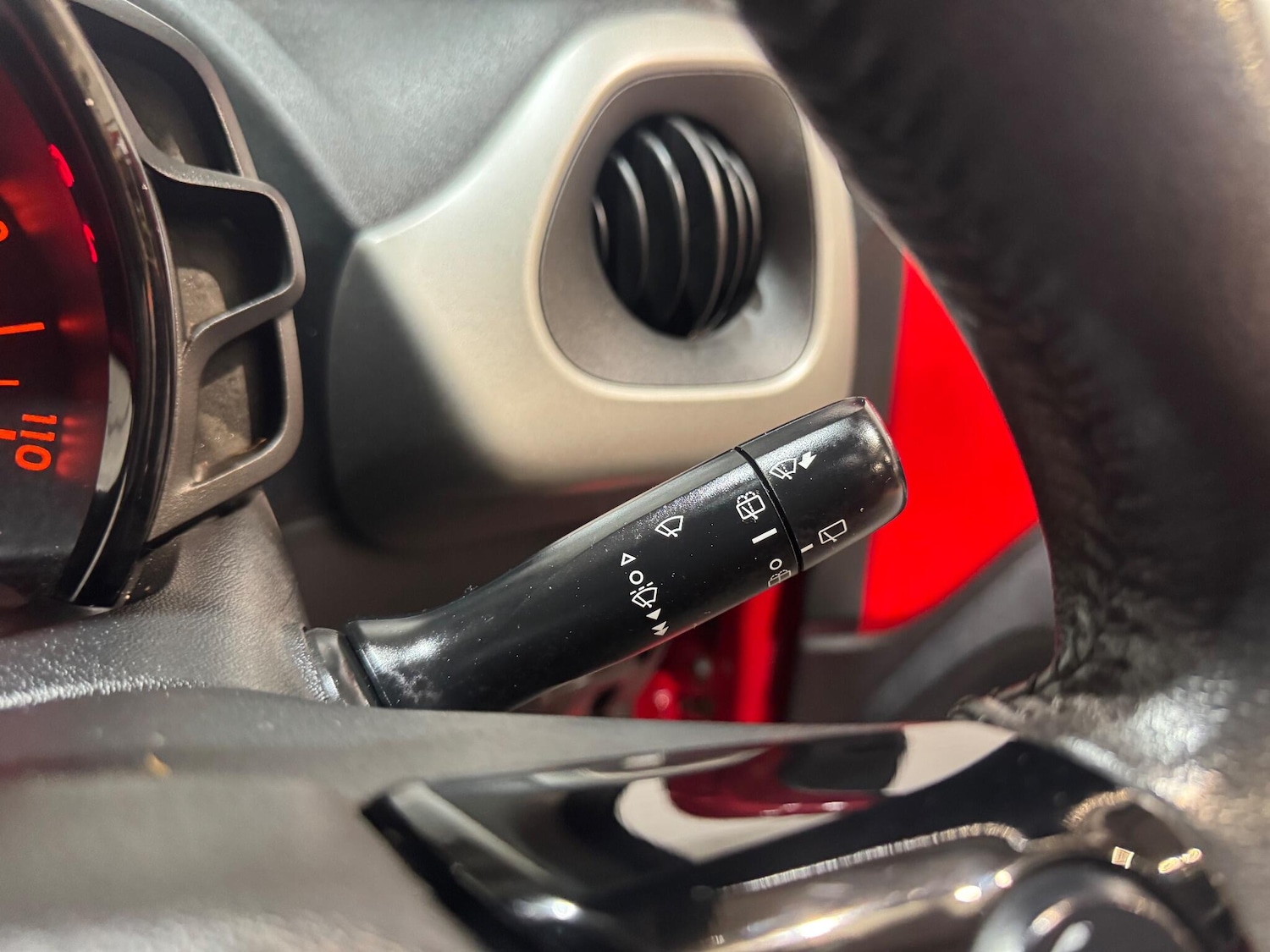 Used Toyota AYGO 2015 for sale - 76803543: Photo 51