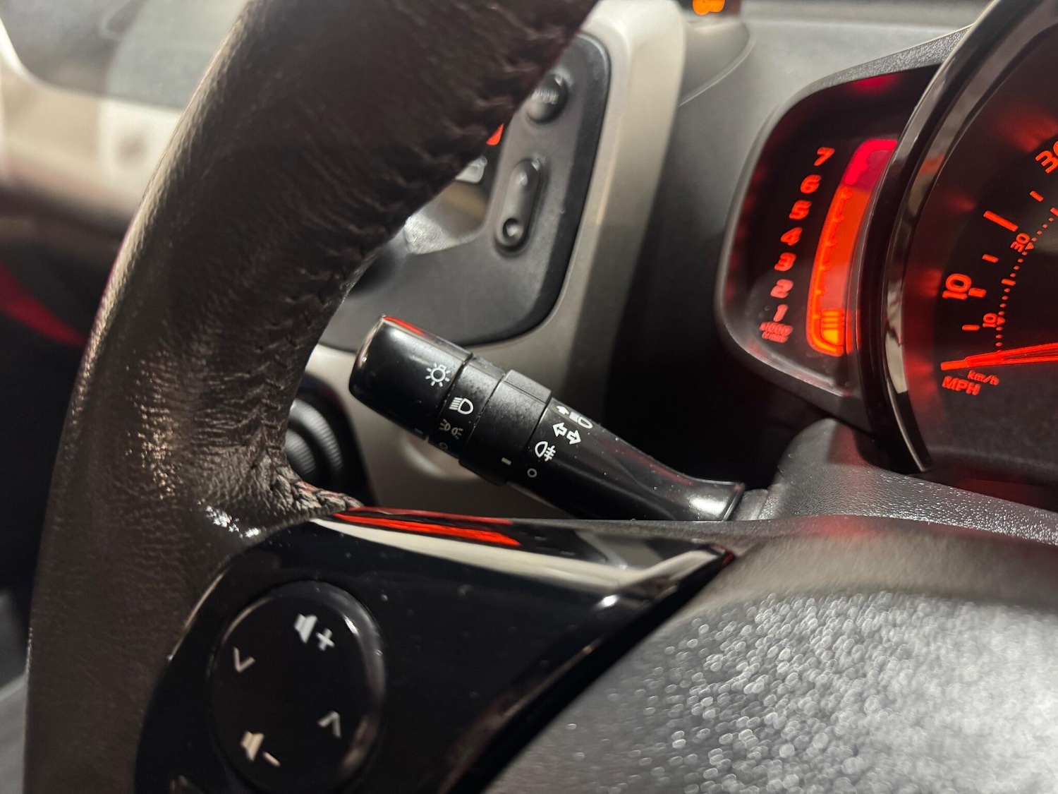 Used Toyota AYGO 2015 for sale - 76803543: Photo 52