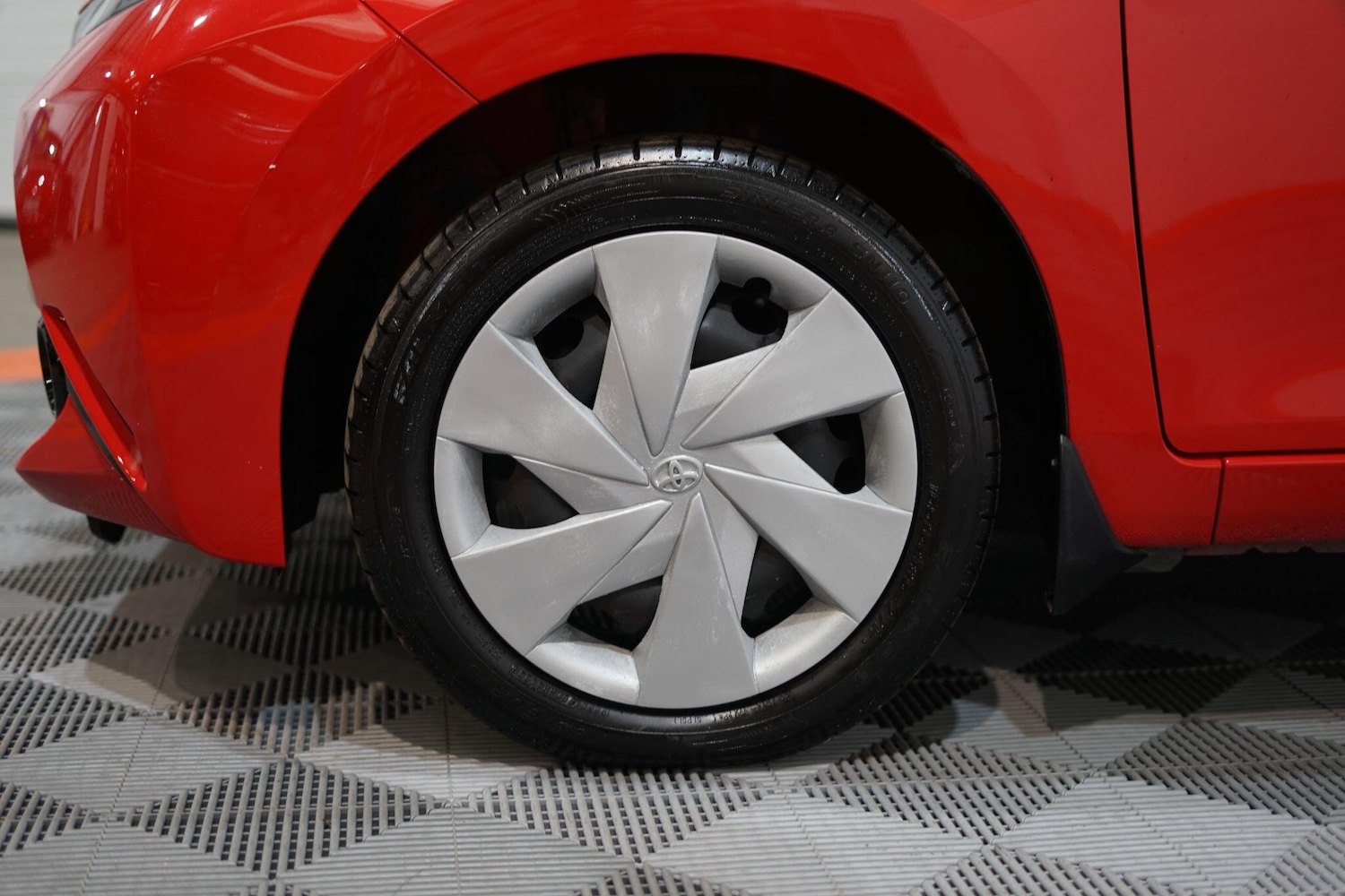 Used Toyota AYGO 2015 for sale - 76803543: Photo 6