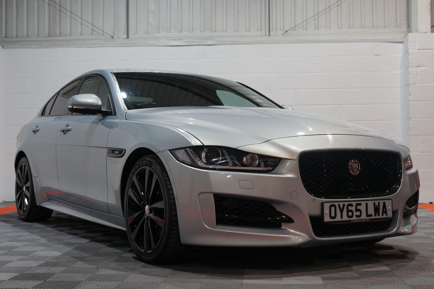 Used Jaguar XE 2015 for sale - 76803562: Photo 1