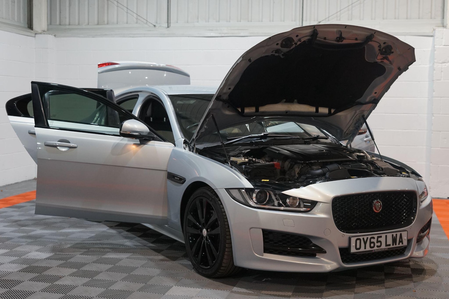Used Jaguar XE 2015 for sale - 76803562: Photo 12