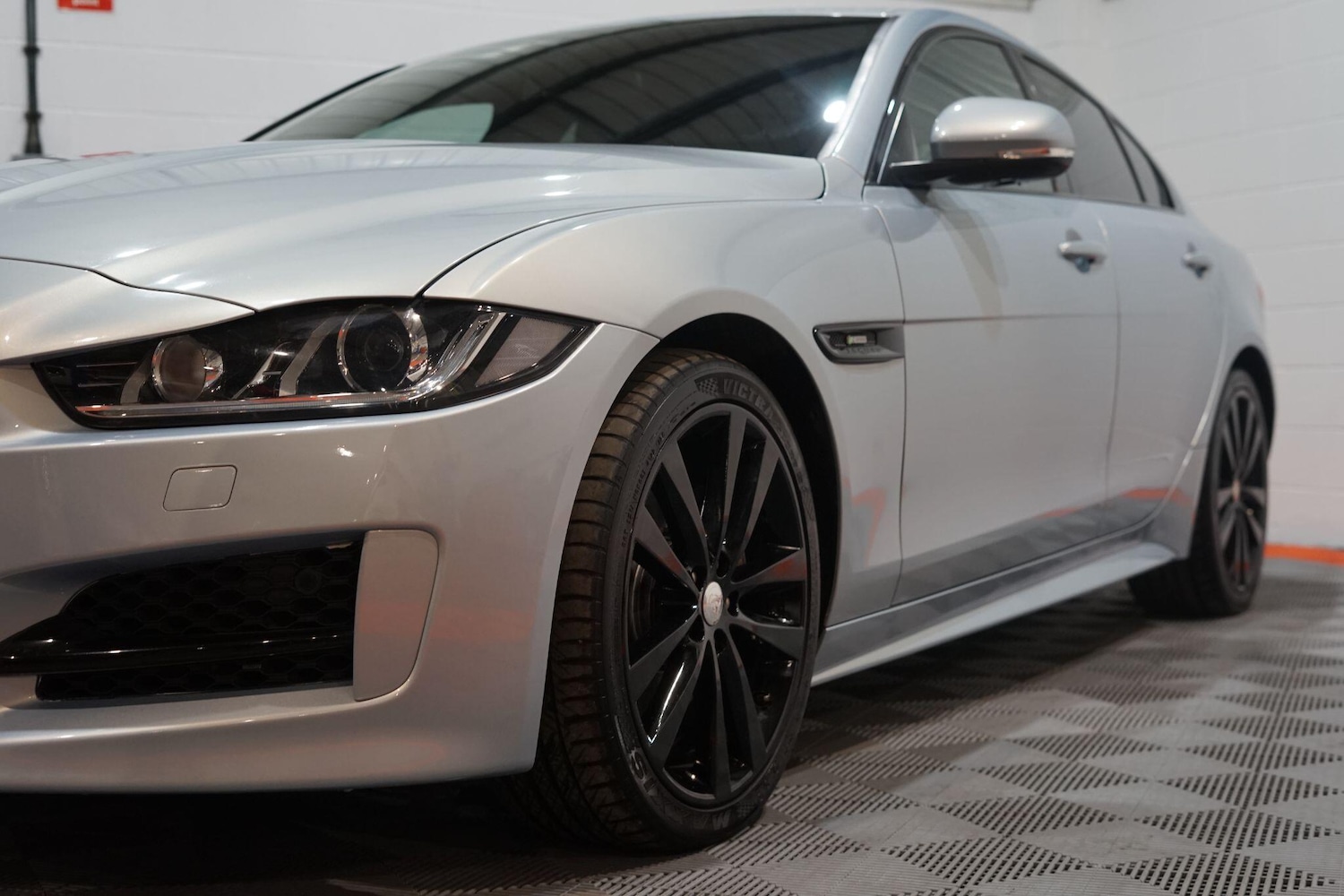 Used Jaguar XE 2015 for sale - 76803562: Photo 14