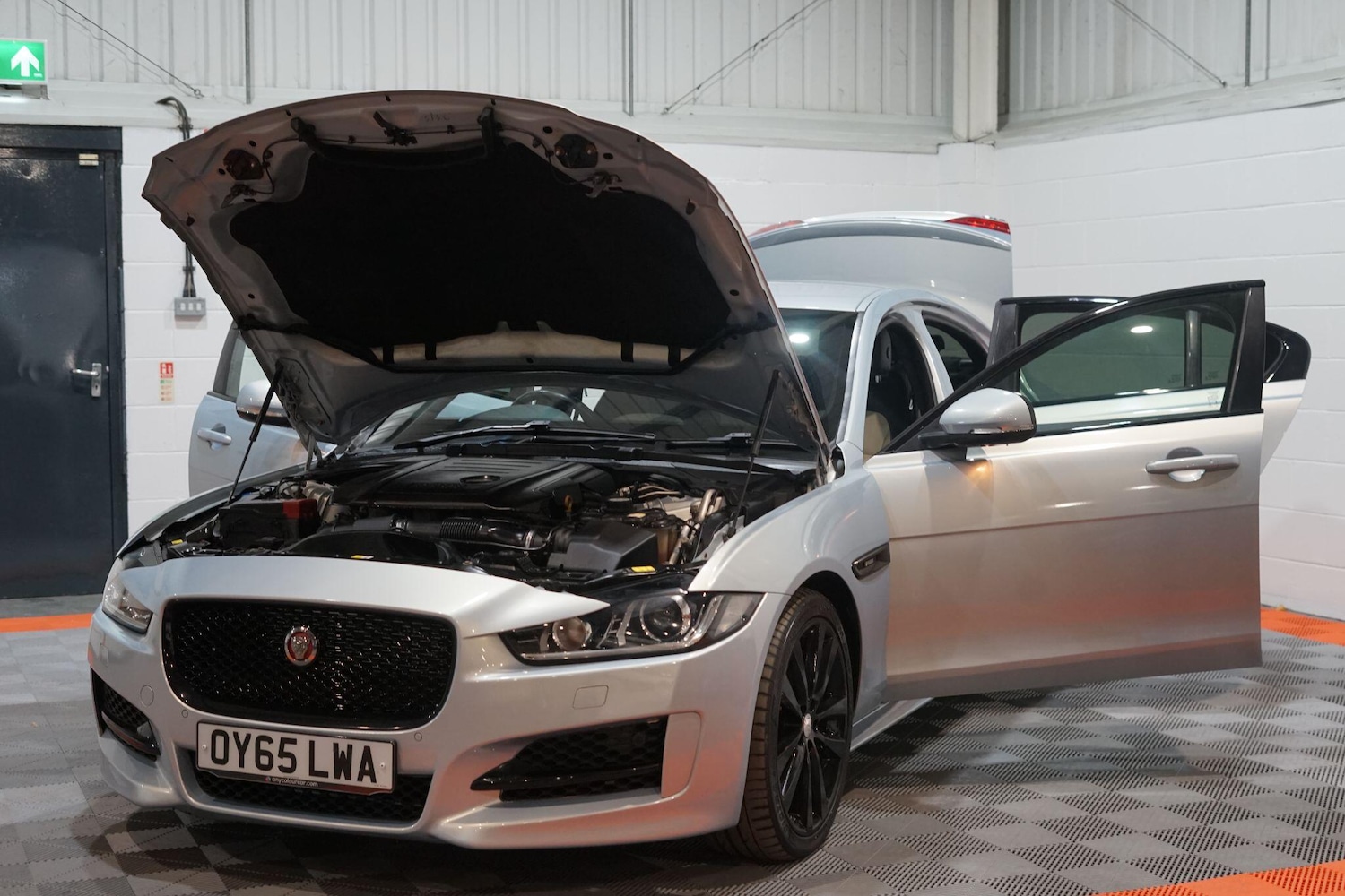 Used Jaguar XE 2015 for sale - 76803562: Photo 15