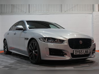 Used Jaguar XE 2015 for sale - 76803562: Photo