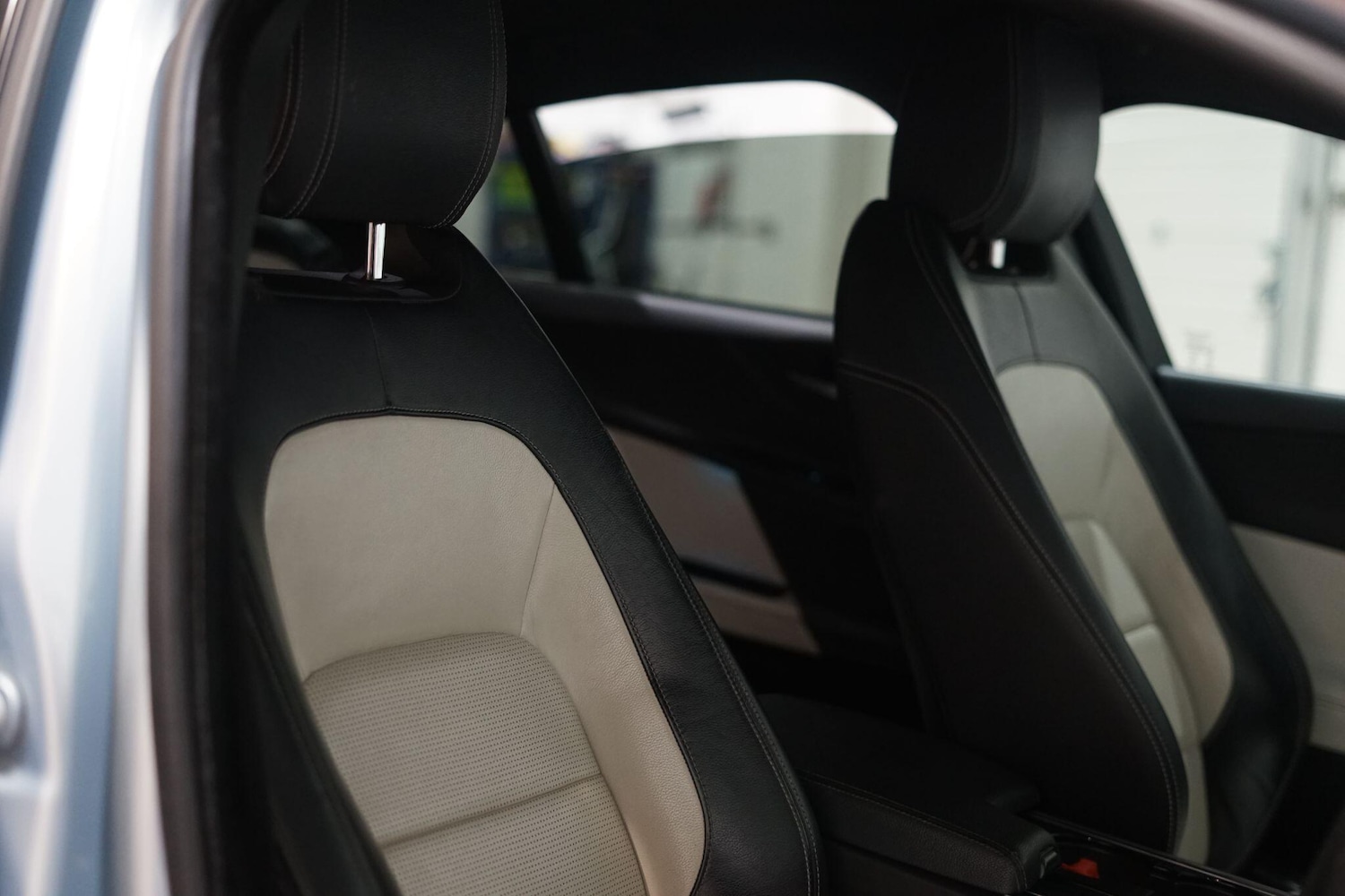 Used Jaguar XE 2015 for sale - 76803562: Photo 29