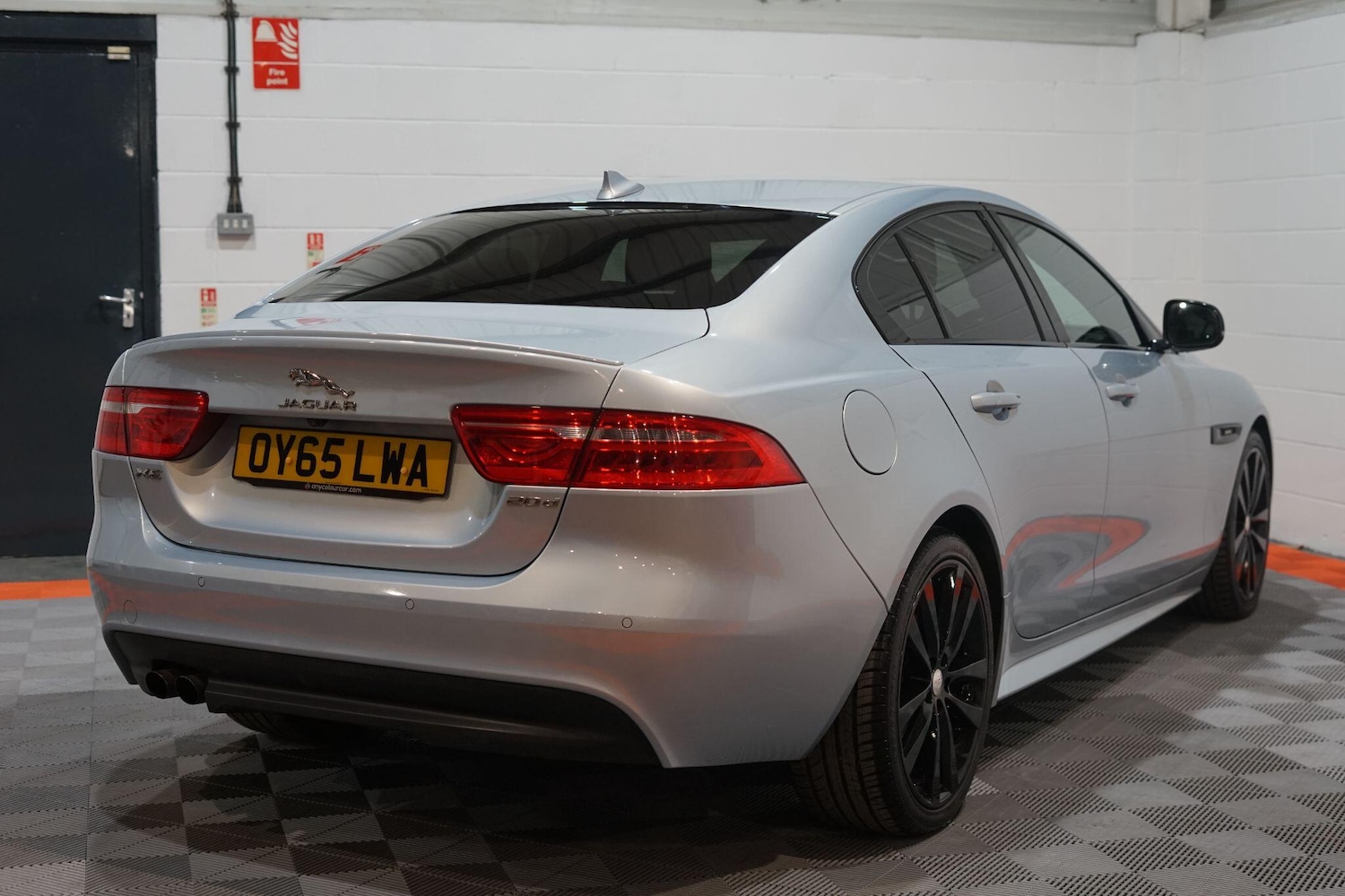 Used Jaguar XE 2015 for sale - 76803562: Photo 3