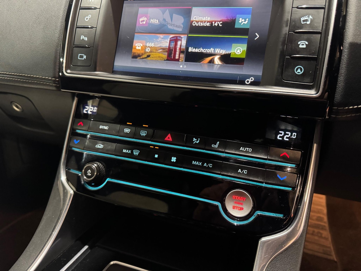 Used Jaguar XE 2015 for sale - 76803562: Photo 42