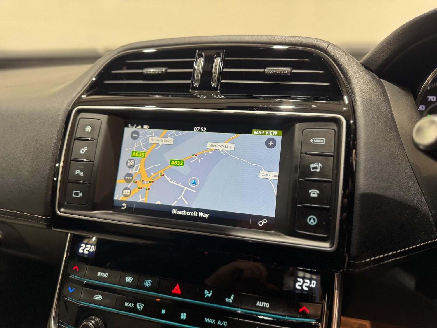 Used Jaguar XE 2015 for sale - 76803562: Photo 46