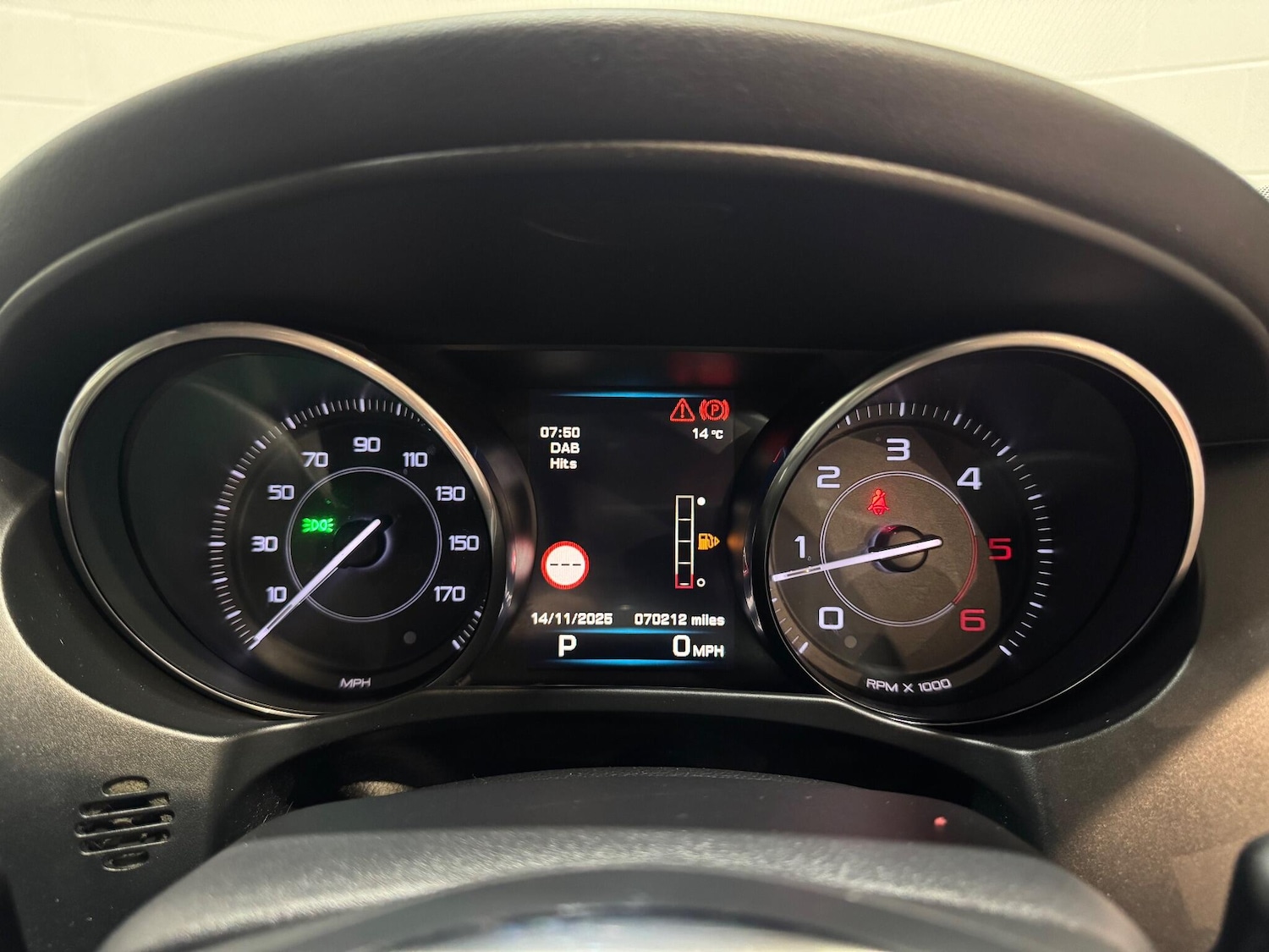 Used Jaguar XE 2015 for sale - 76803562: Photo 50