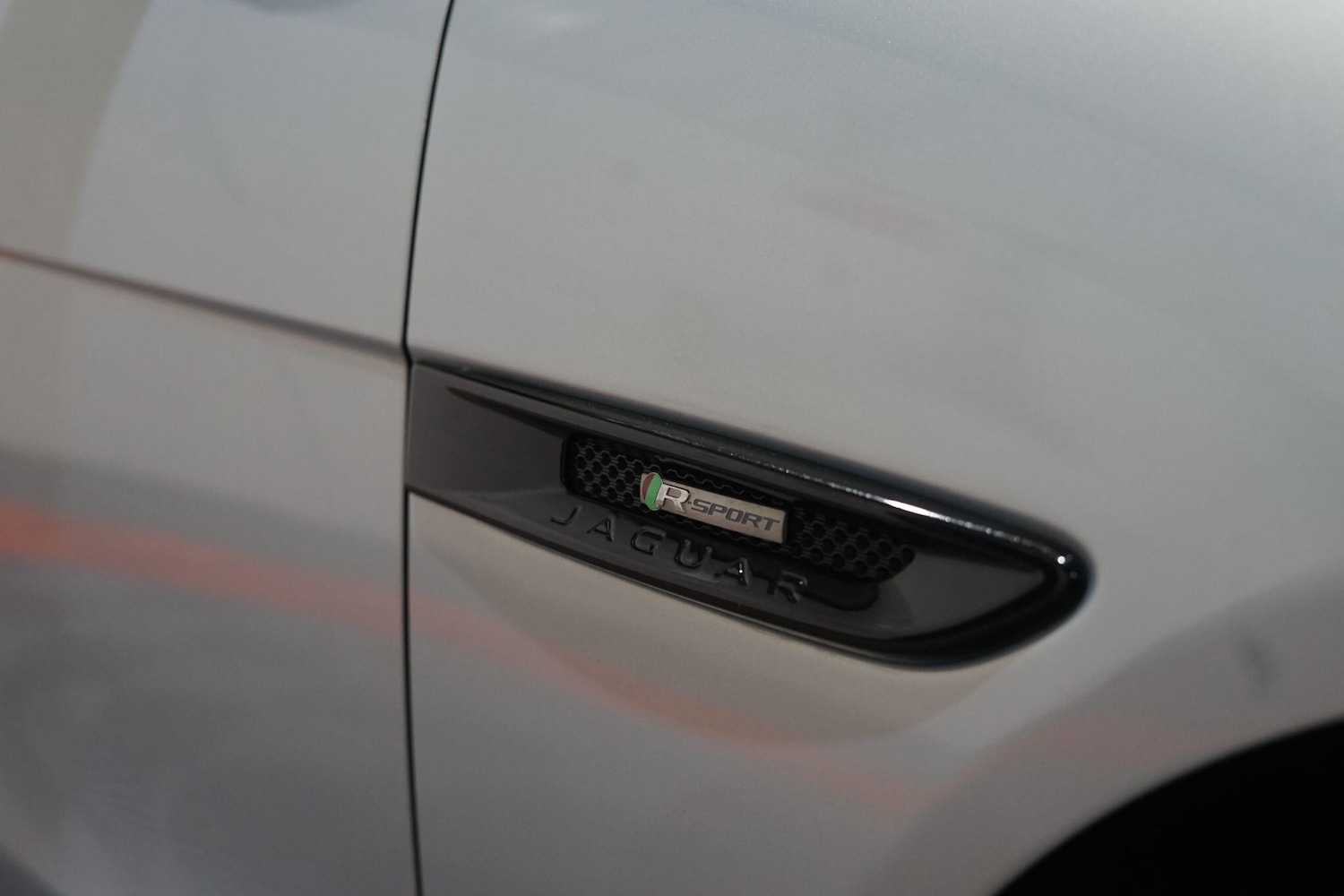 Used Jaguar XE 2015 for sale - 76803562: Photo 62