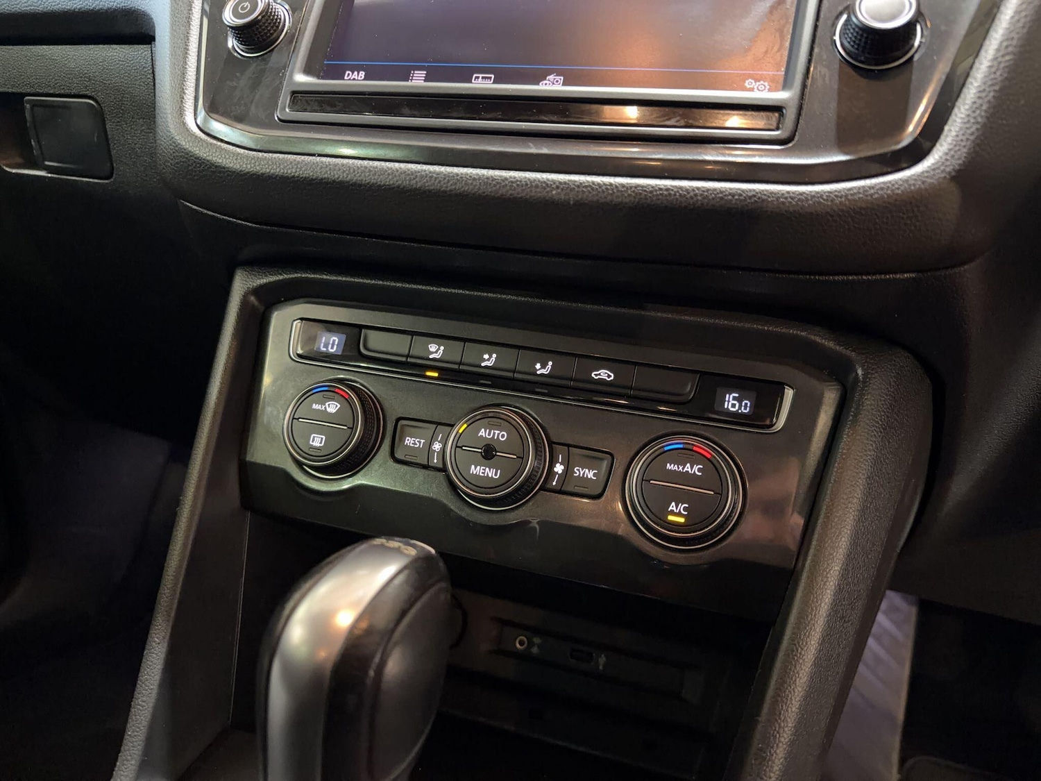 Used Volkswagen Tiguan for sale - 77808749: Photo 55