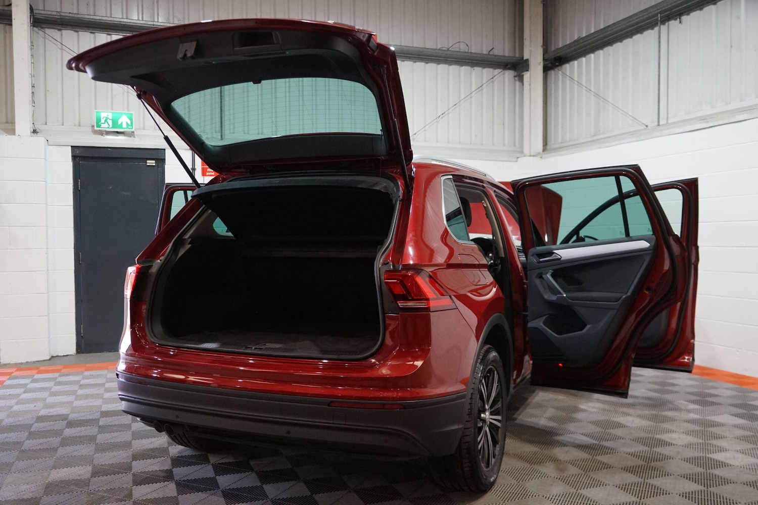 Used Volkswagen Tiguan for sale - 77808749: Photo 72