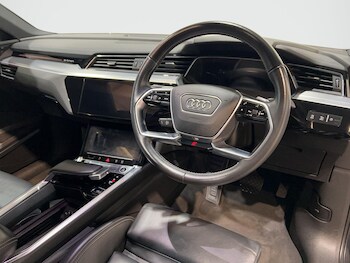 Used Audi e-tron 2021 for sale - 77784809: Photo